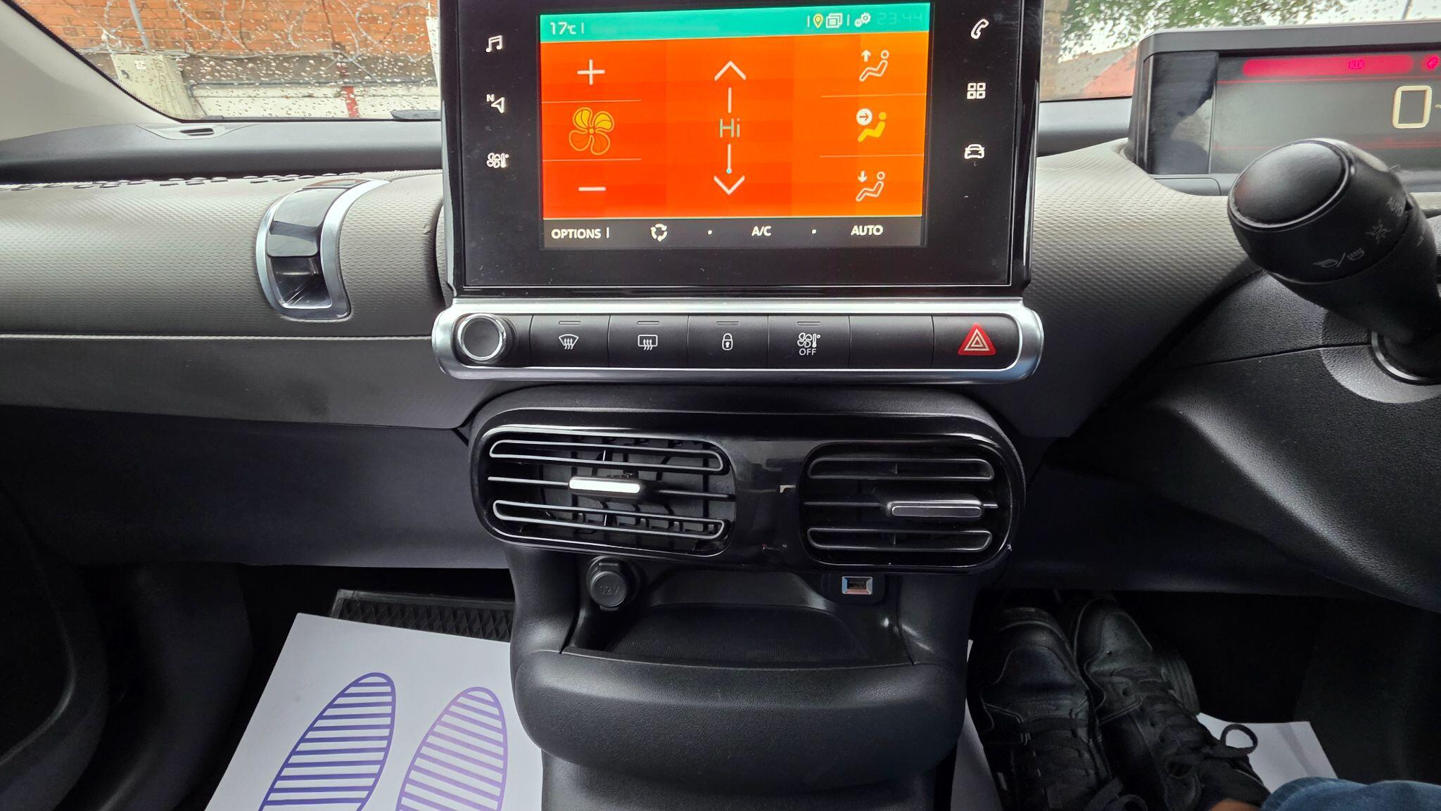 Citroen C4 Cactus view 28