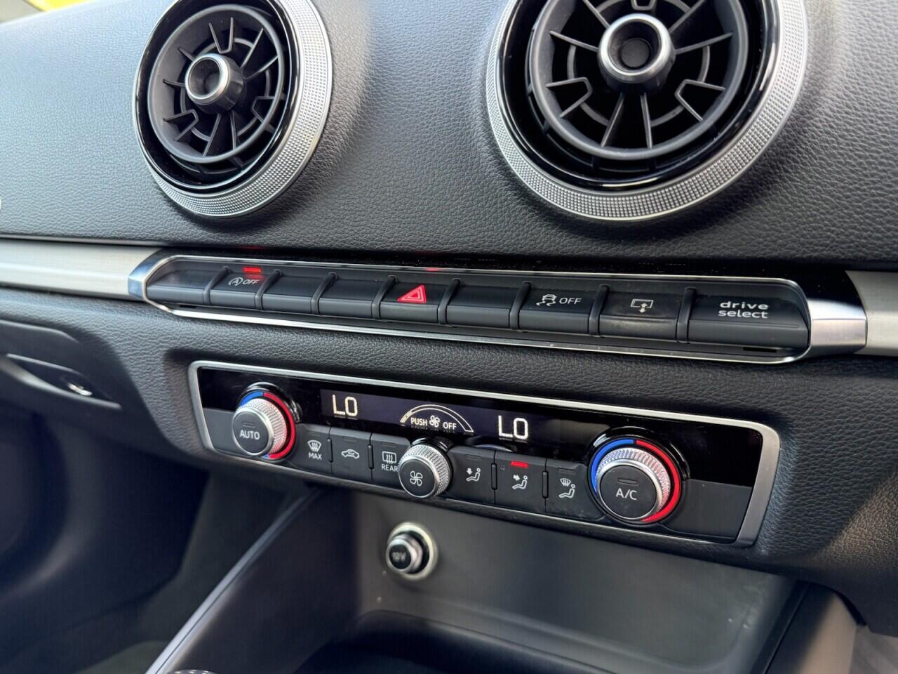 Audi A3 Cabriolet view 25