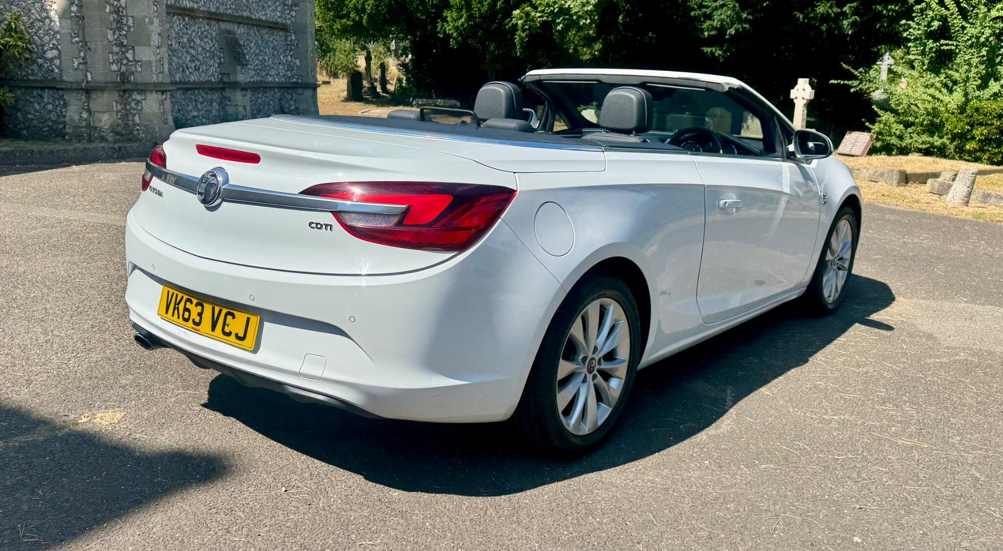 Vauxhall Cascada view 25