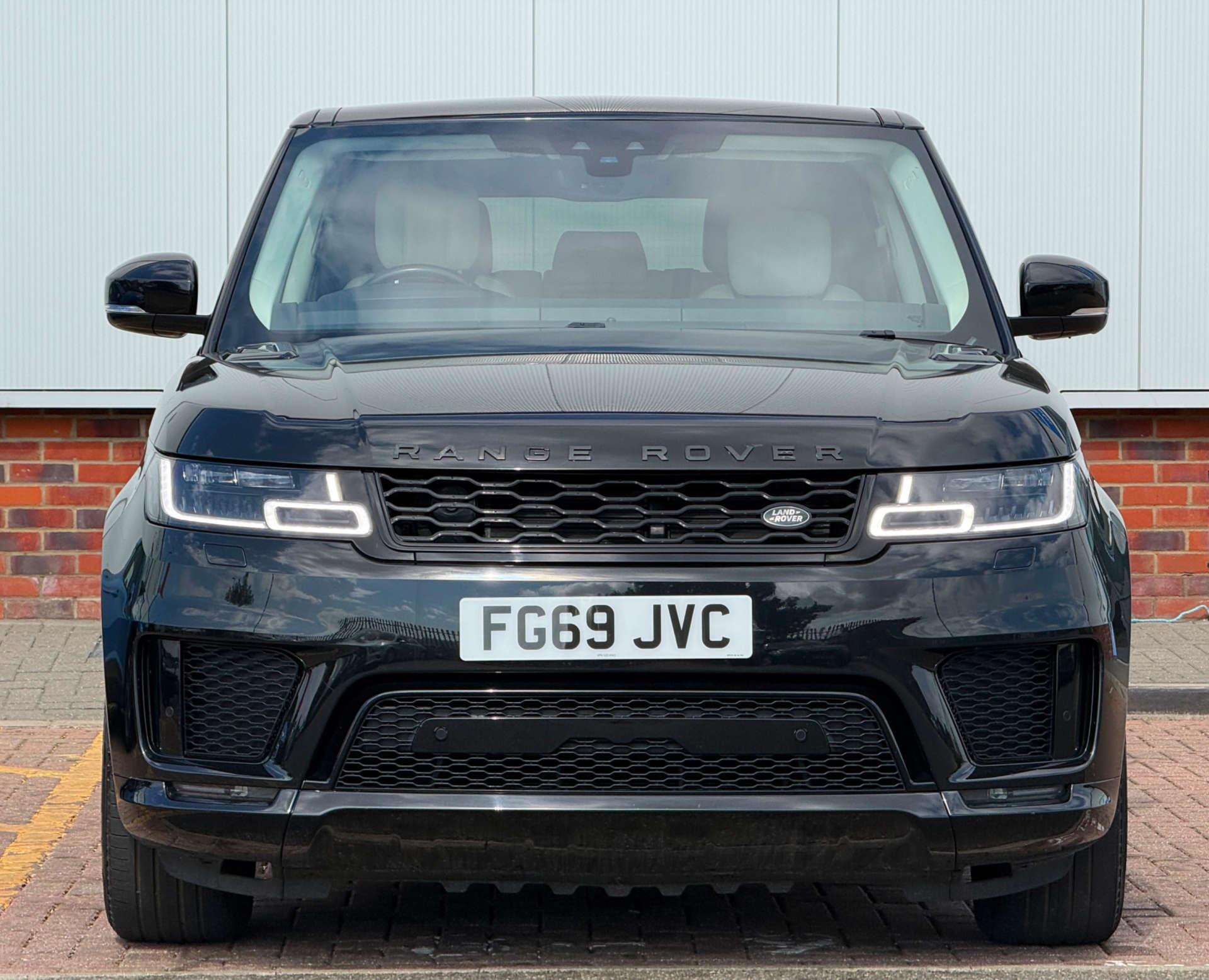 Land Rover Range Rover Sport view 2