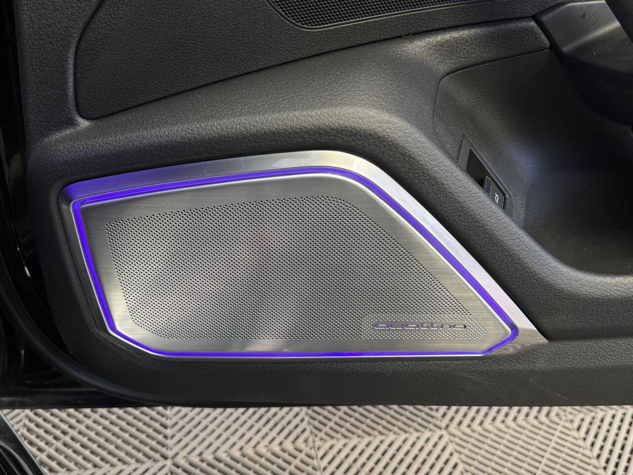 Audi A6 Saloon view 48