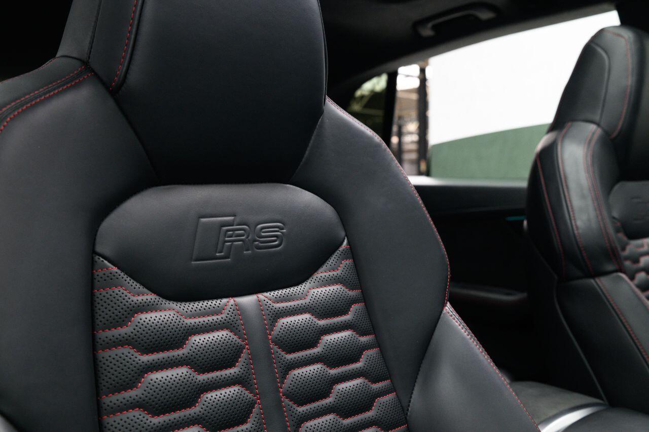 Audi RS Q8 view 19