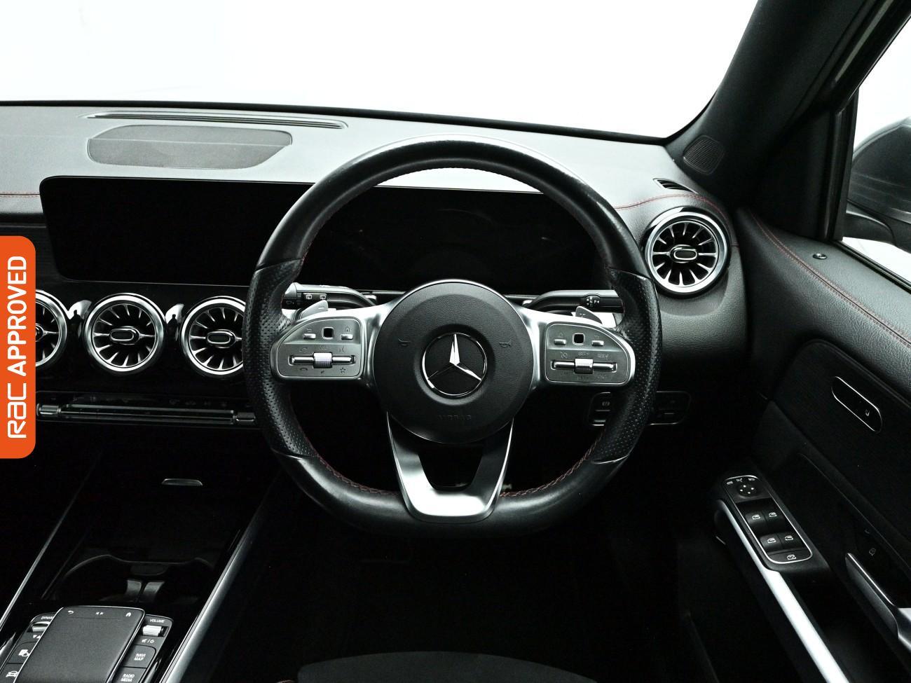 Mercedes-Benz Eqb view 10