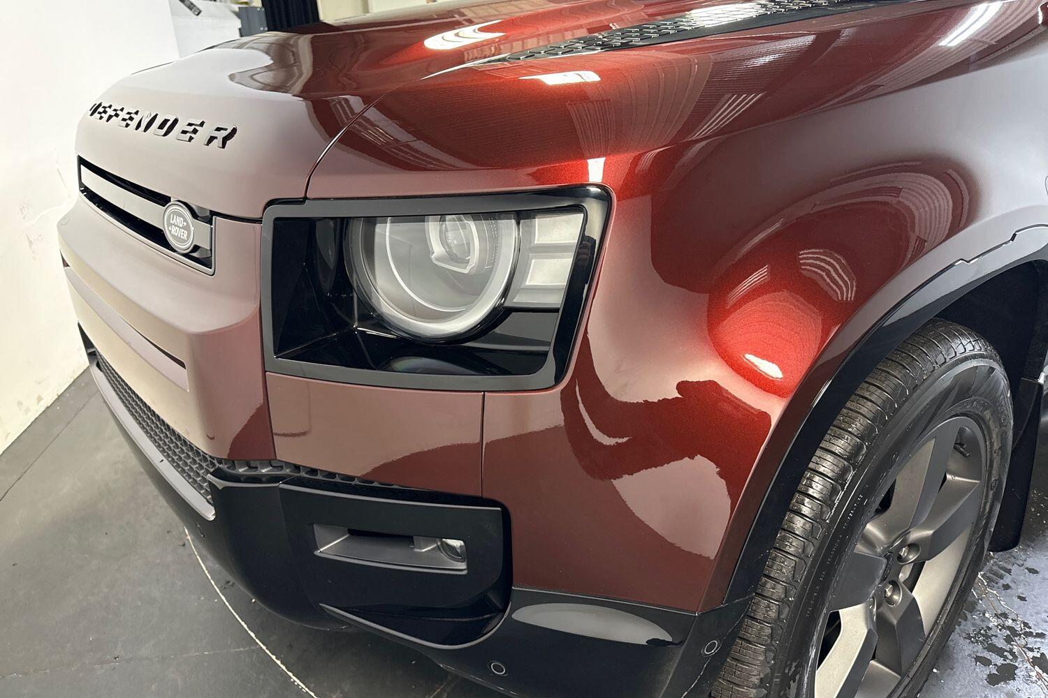 Land Rover Defender view 22