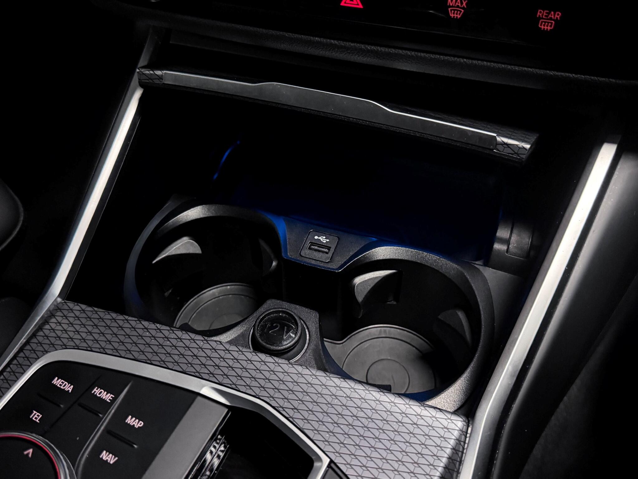 BMW 3 Series view 26