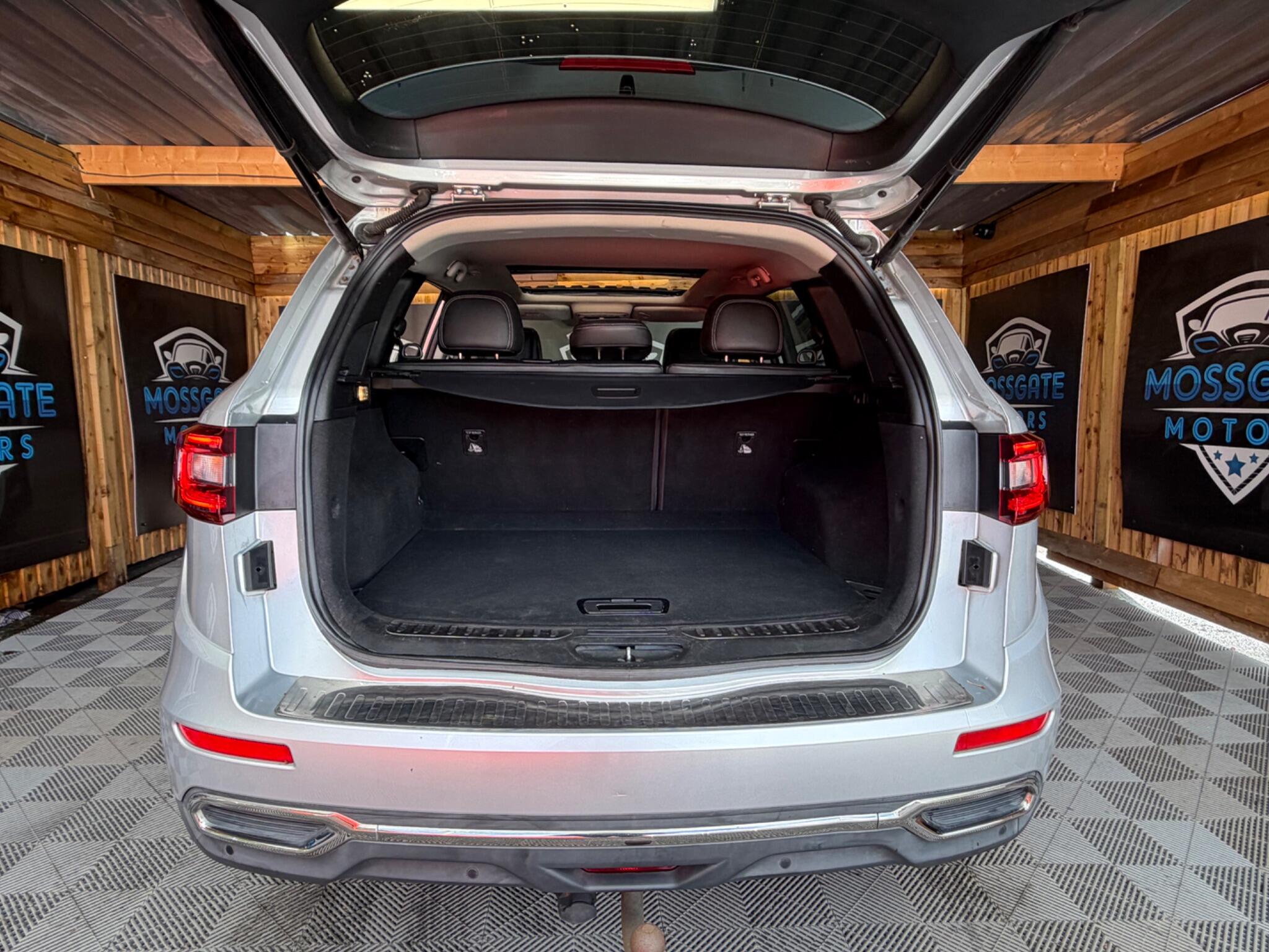 Renault Koleos view 45