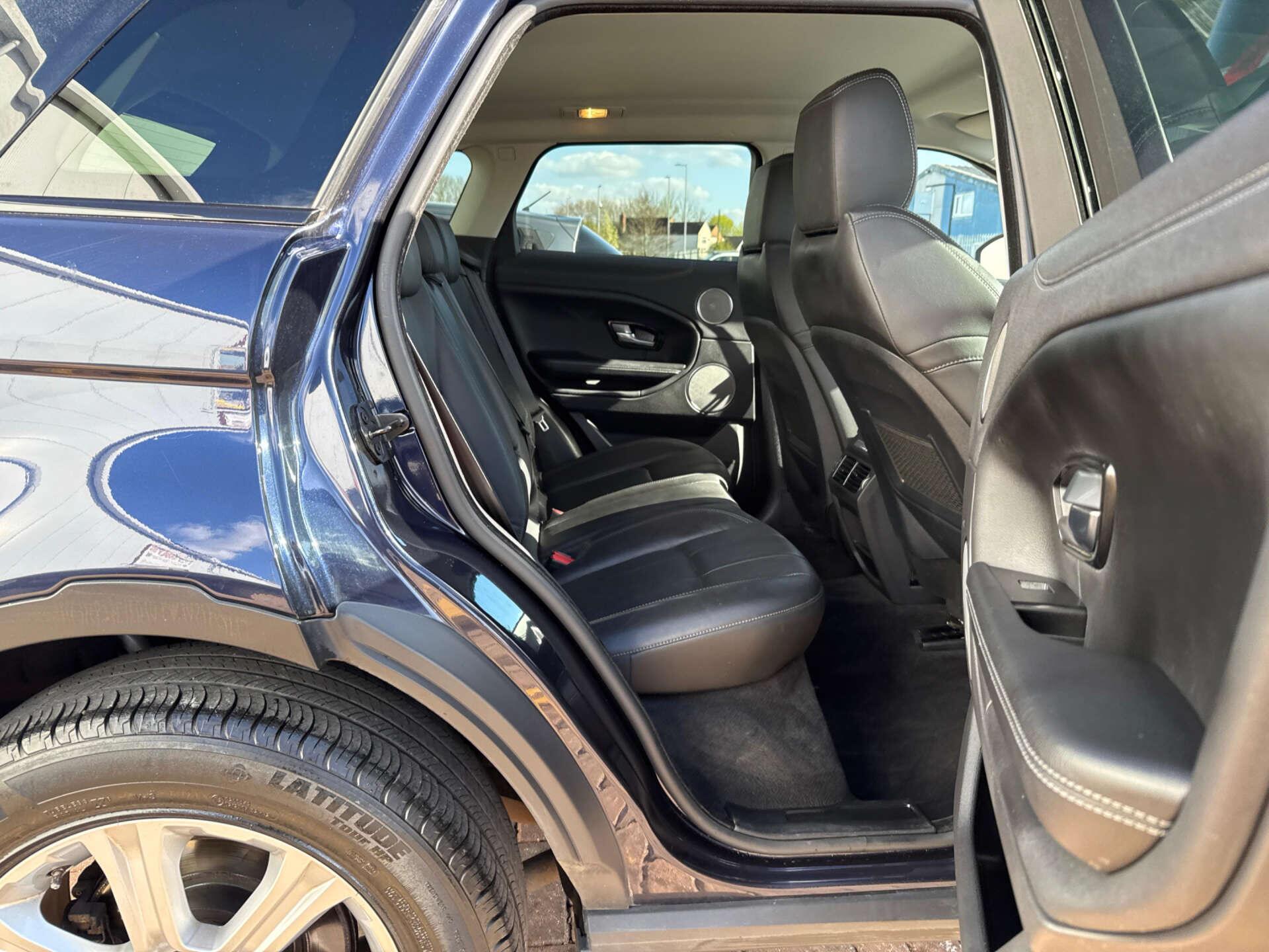 Land Rover Range Rover Evoque view 27