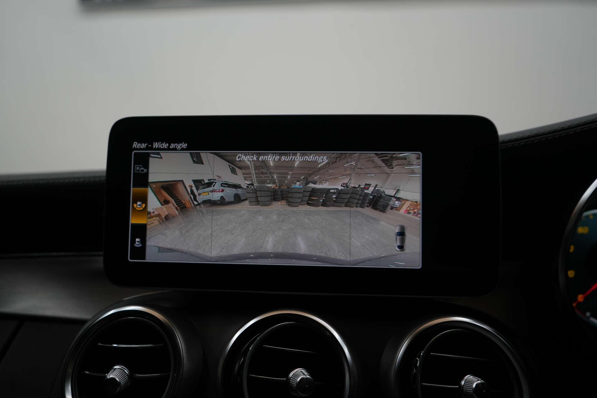 Mercedes-Benz C Class view 27