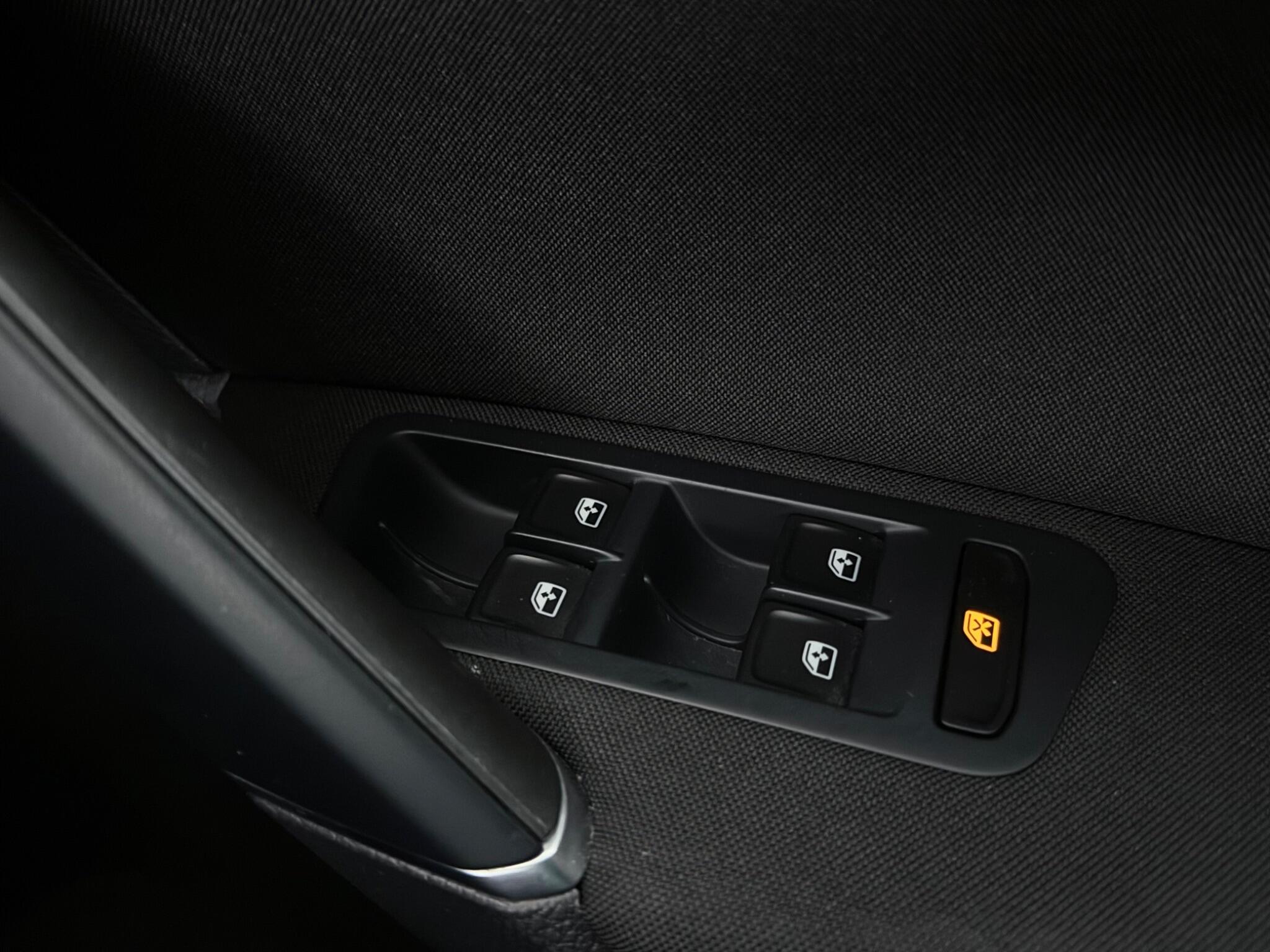 Volkswagen Golf view 21