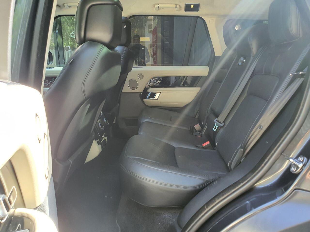 Land Rover Range Rover view 19