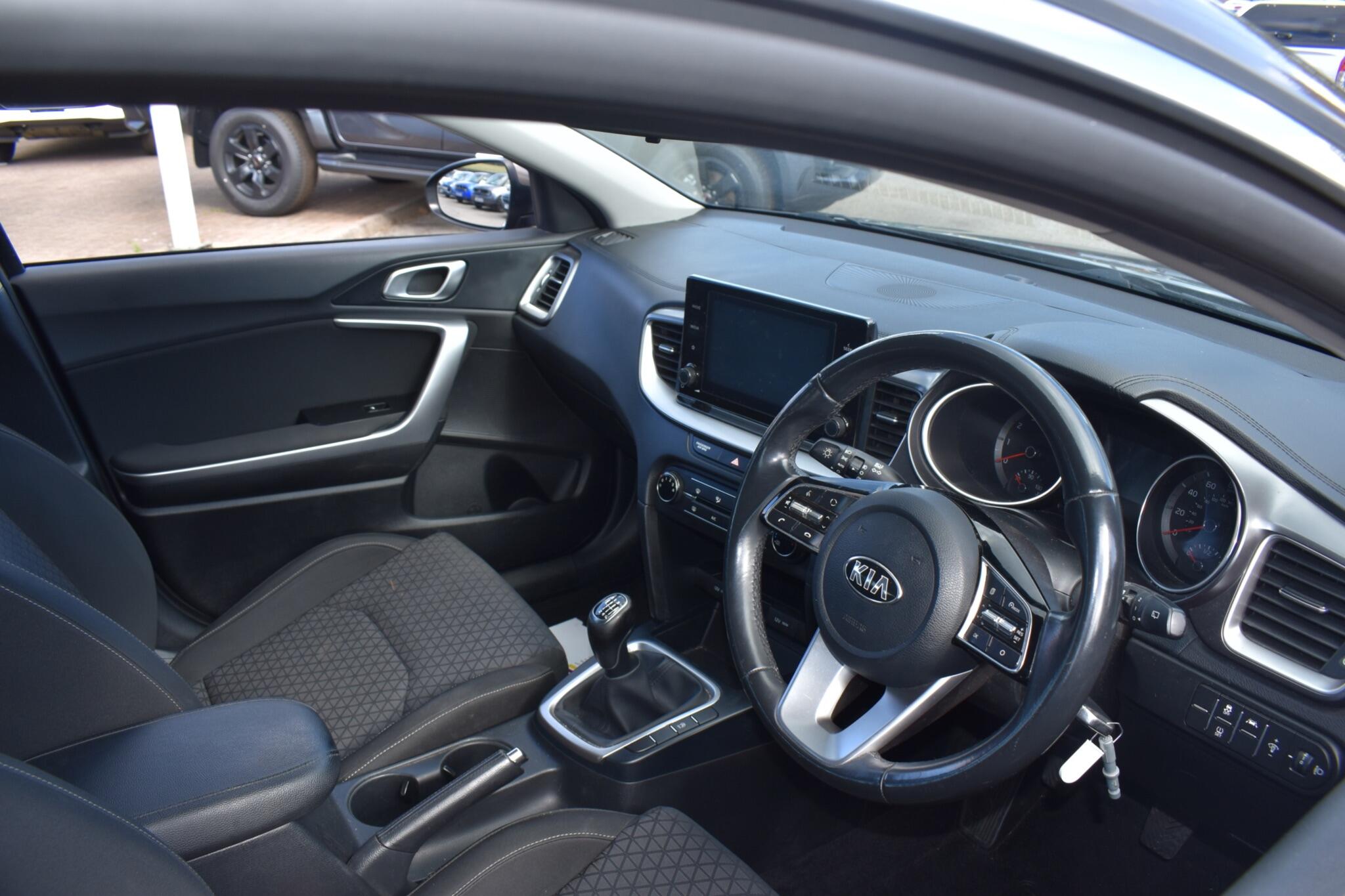 Ceed - 1.0 T-GDi ECO 2 Sportswagon Euro 6 (s/s) 5dr - Image 12