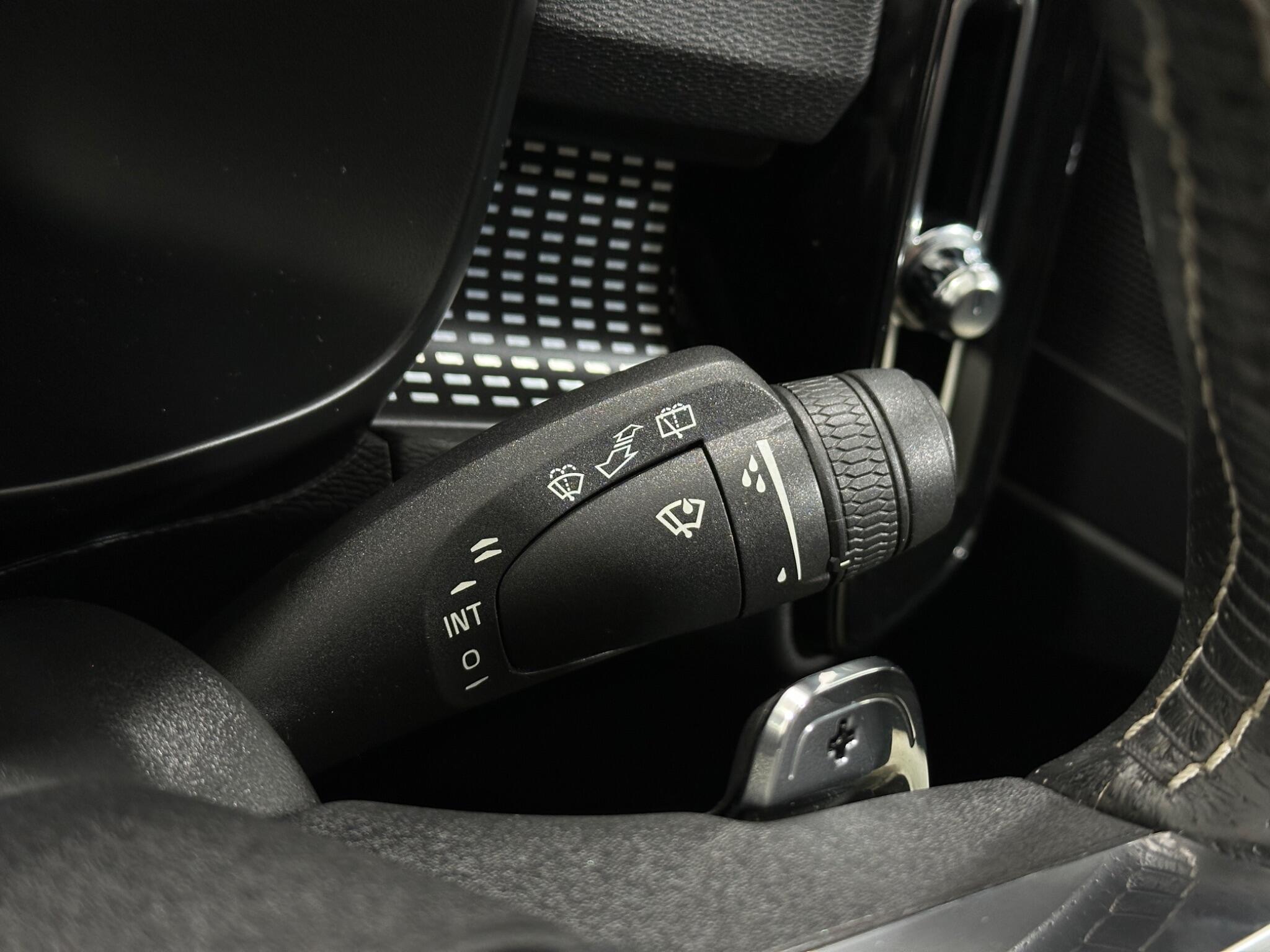Volvo XC40 view 17