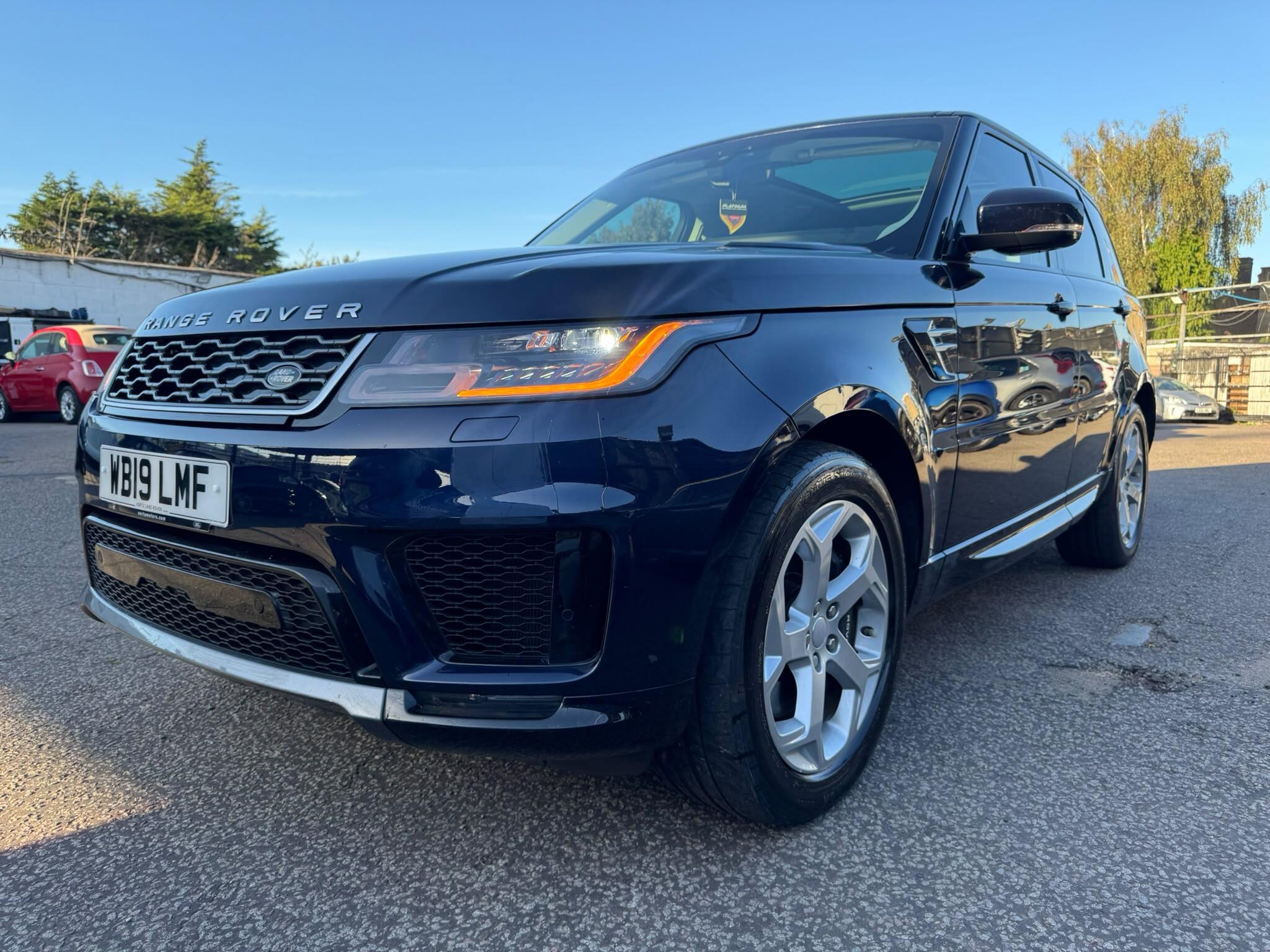 Land Rover Range Rover Sport view 2