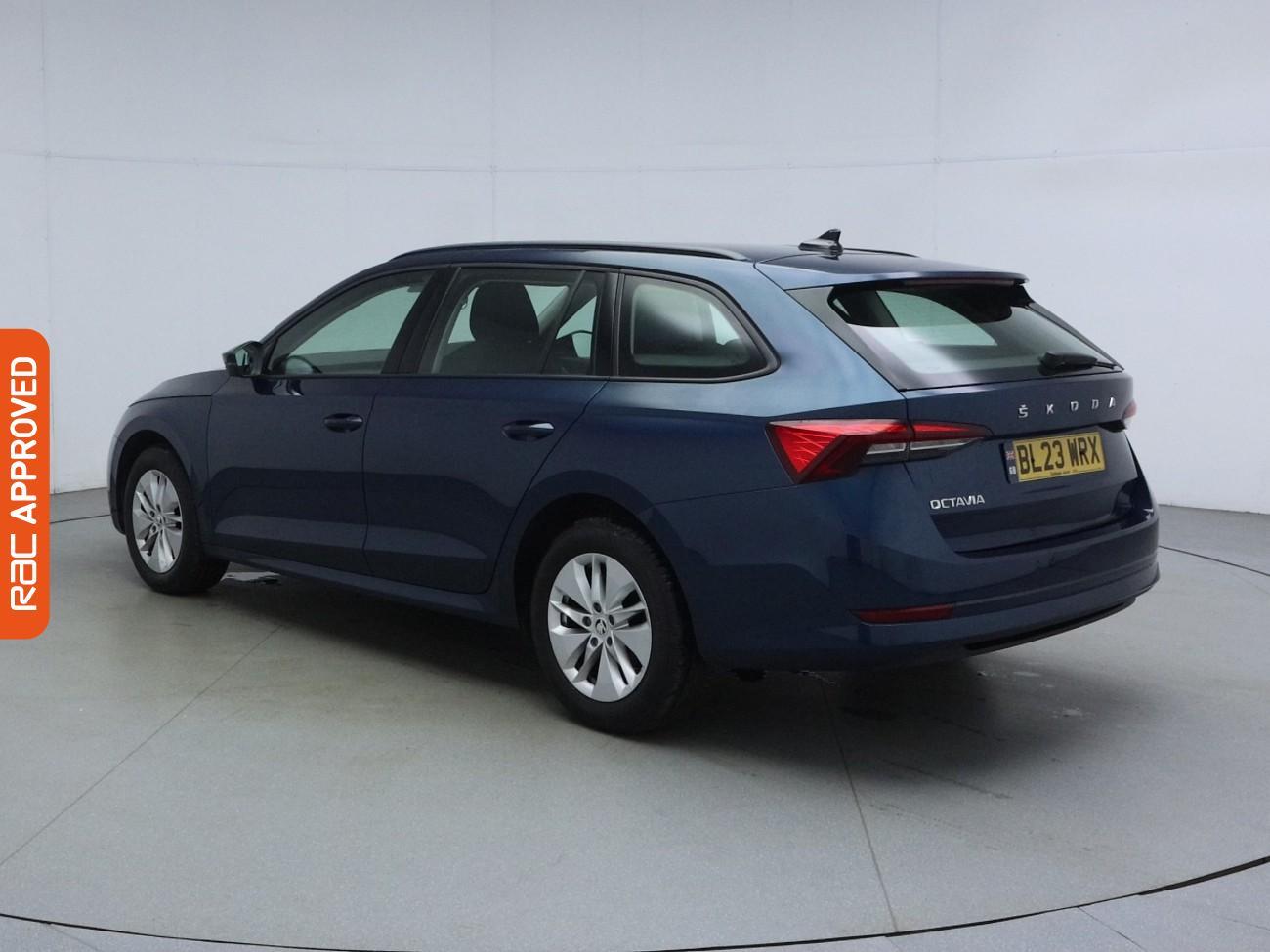 Skoda Octavia view 4