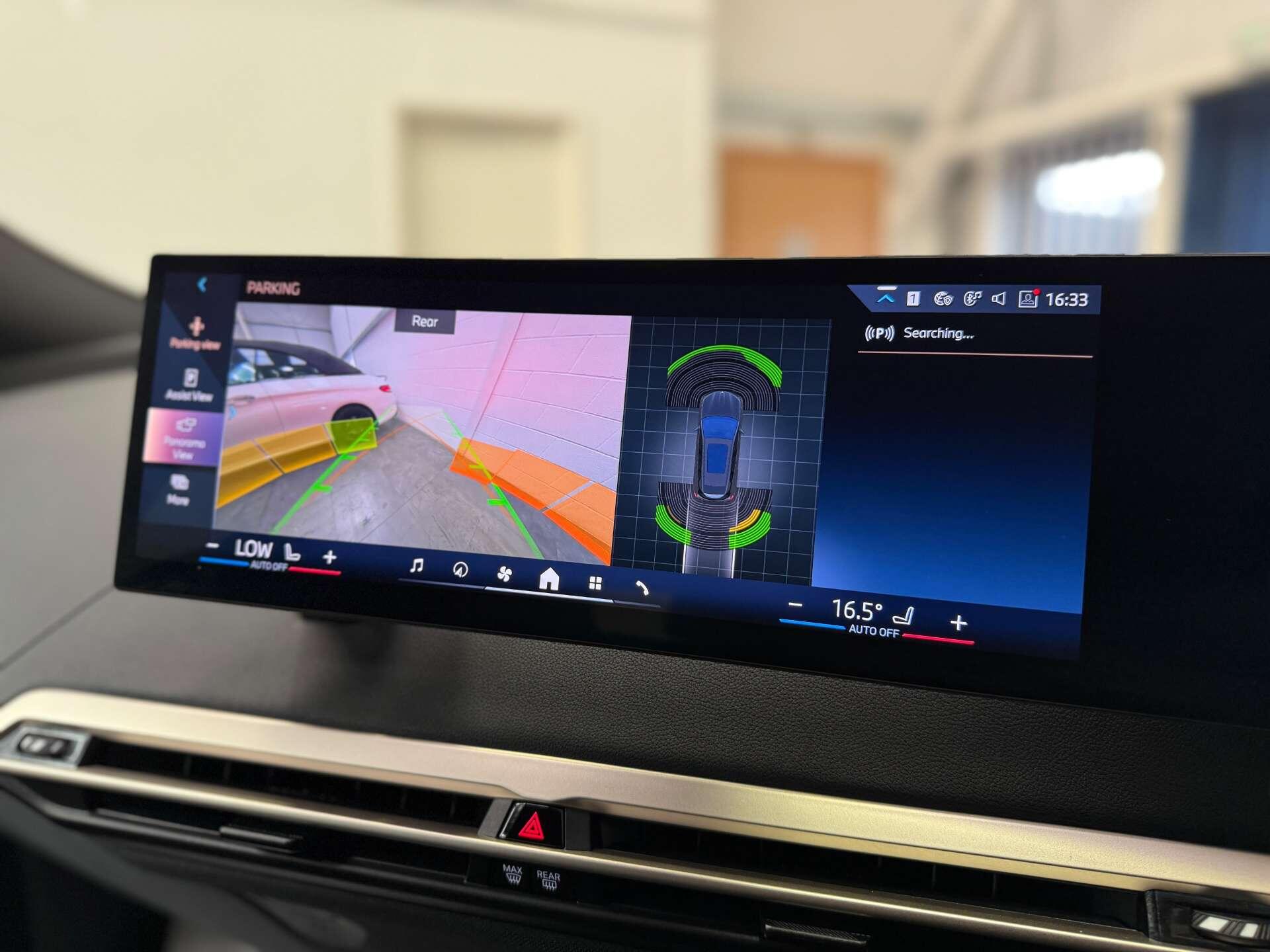 BMW Ix view 21