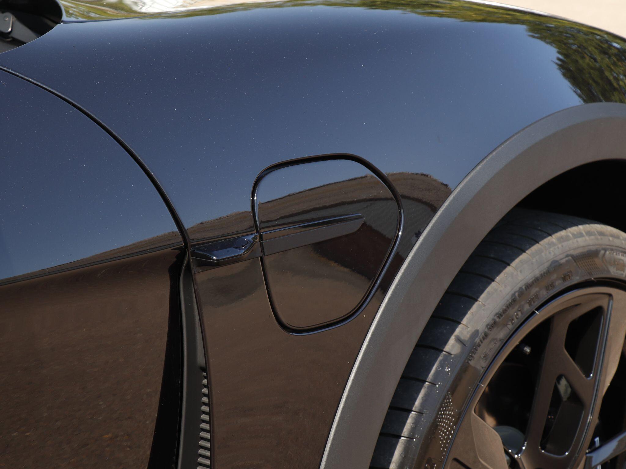 Porsche Taycan view 32