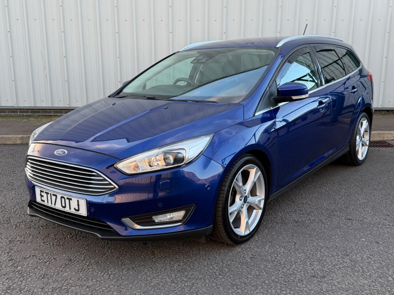 Ford Focus view 5