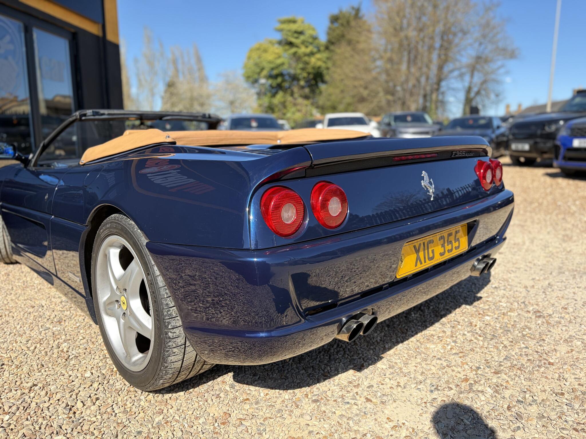 Ferrari F355 view 9
