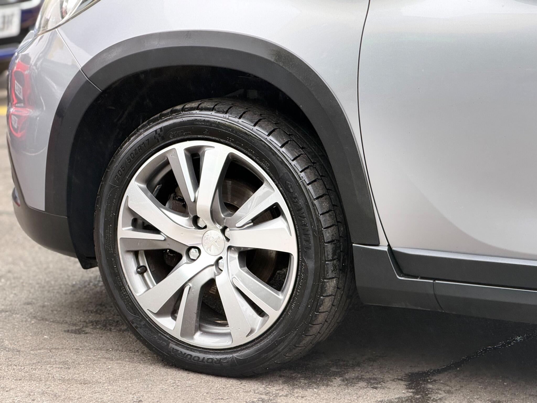 Peugeot 2008 view 75