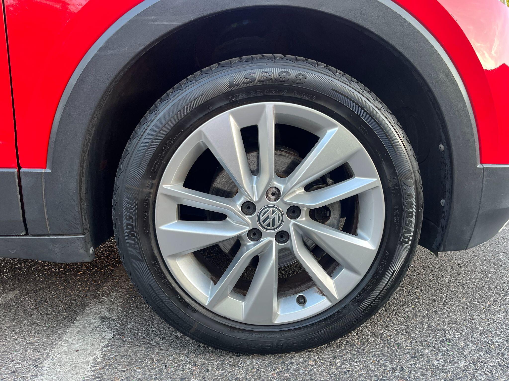 Volkswagen T-Cross view 28