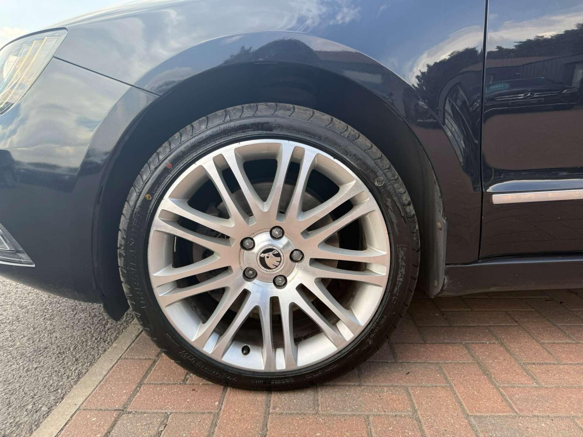 Skoda Superb view 10