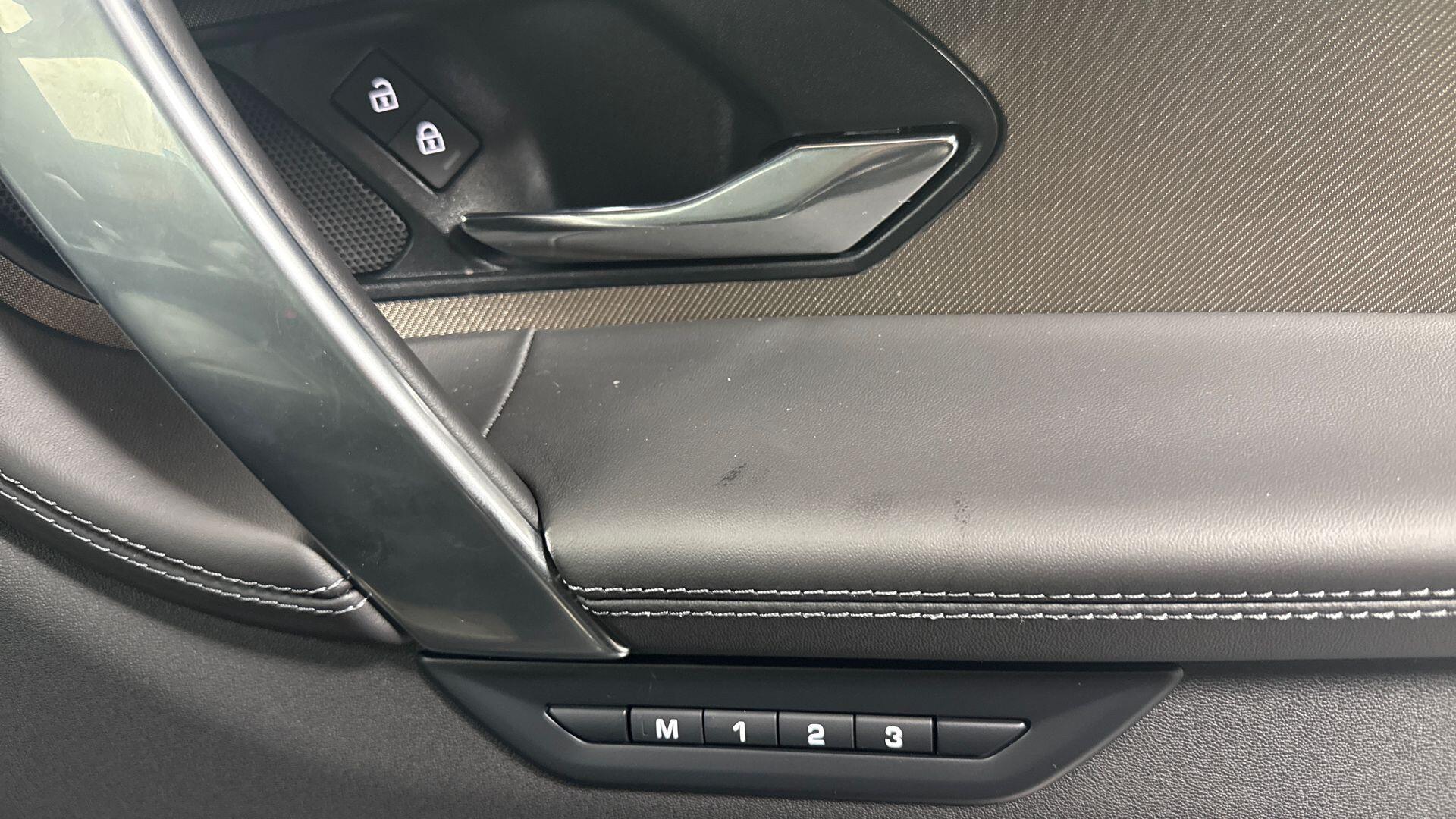Land Rover Discovery Sport view 22