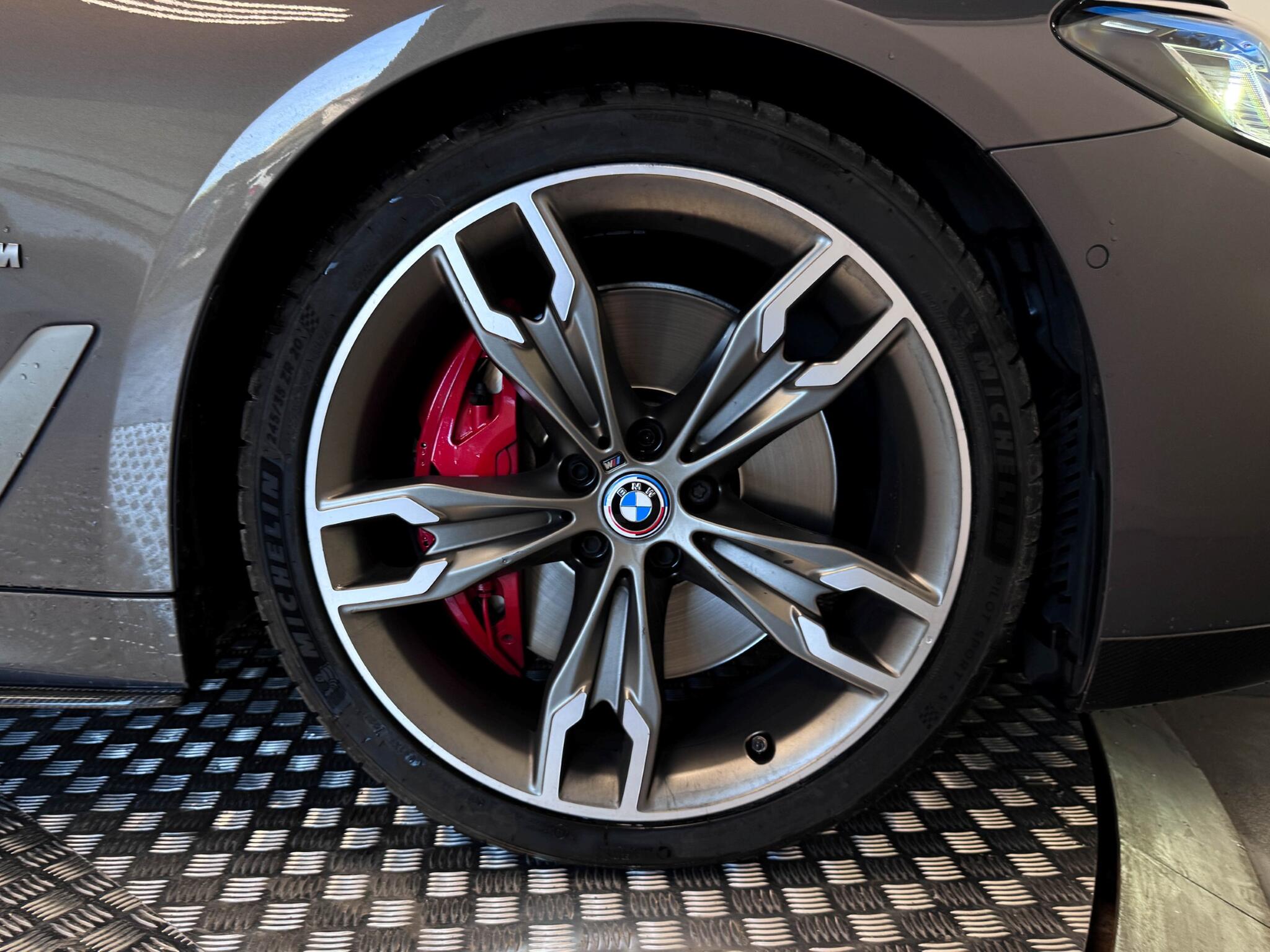 BMW 5 Series view 77