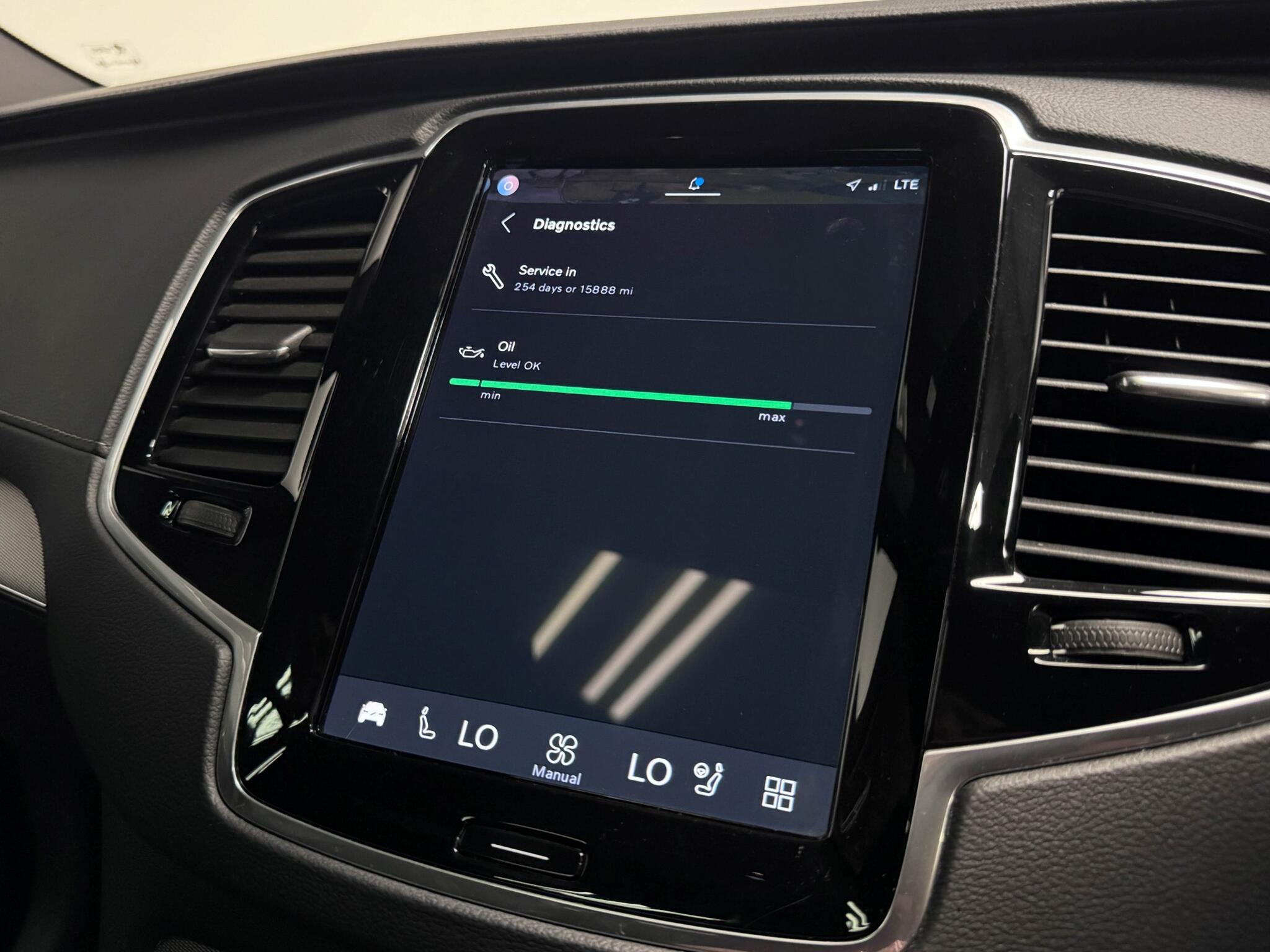 Volvo XC90 view 49
