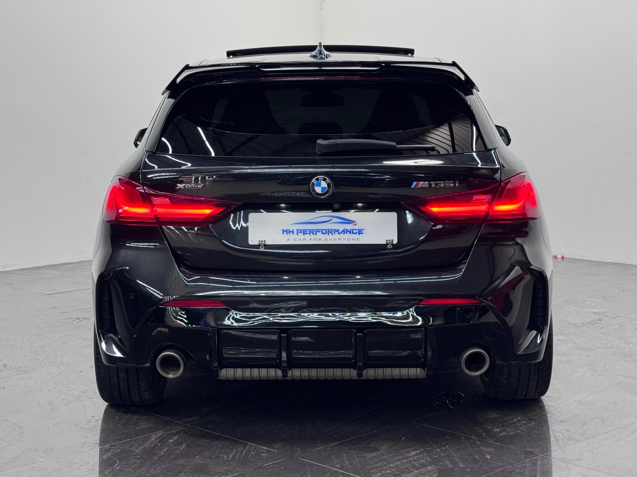 BMW 1 Series view 4