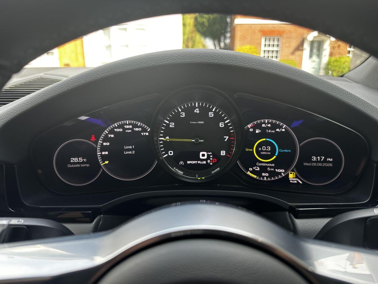 Porsche Cayenne view 42