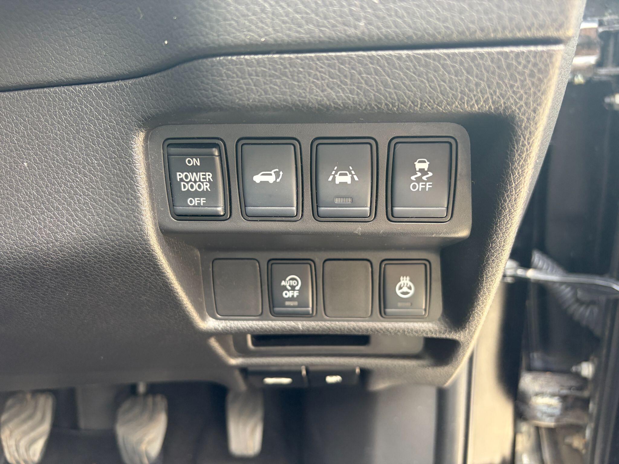 Nissan X-Trail view 28