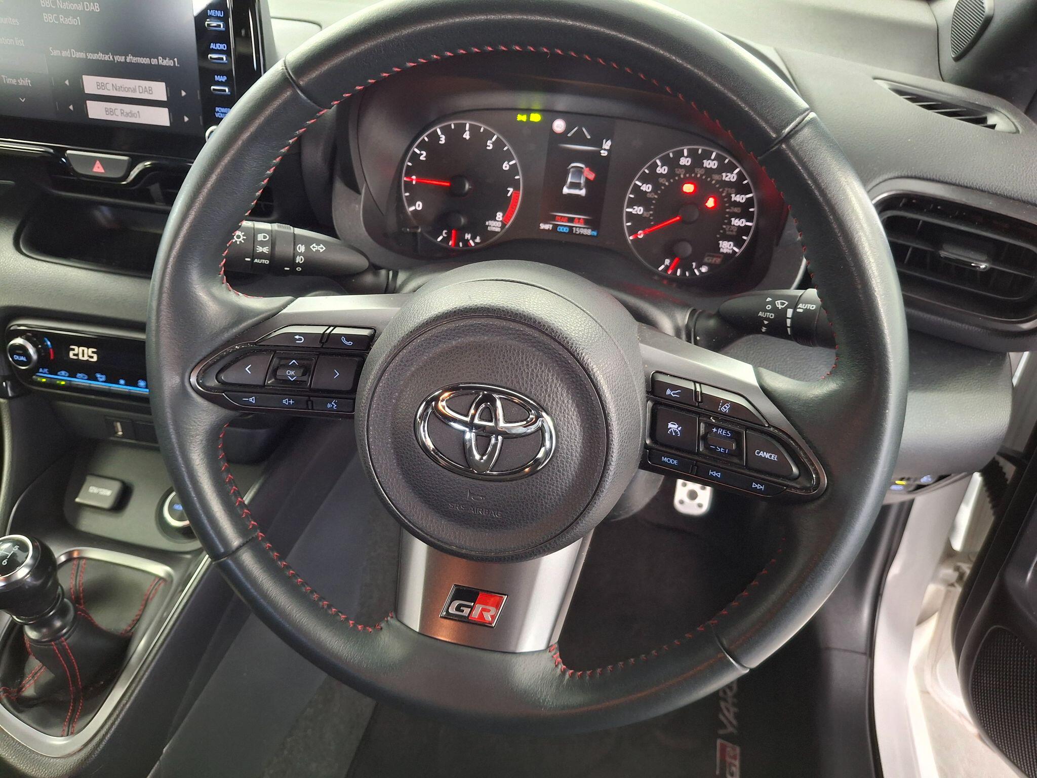 Toyota Yaris view 58