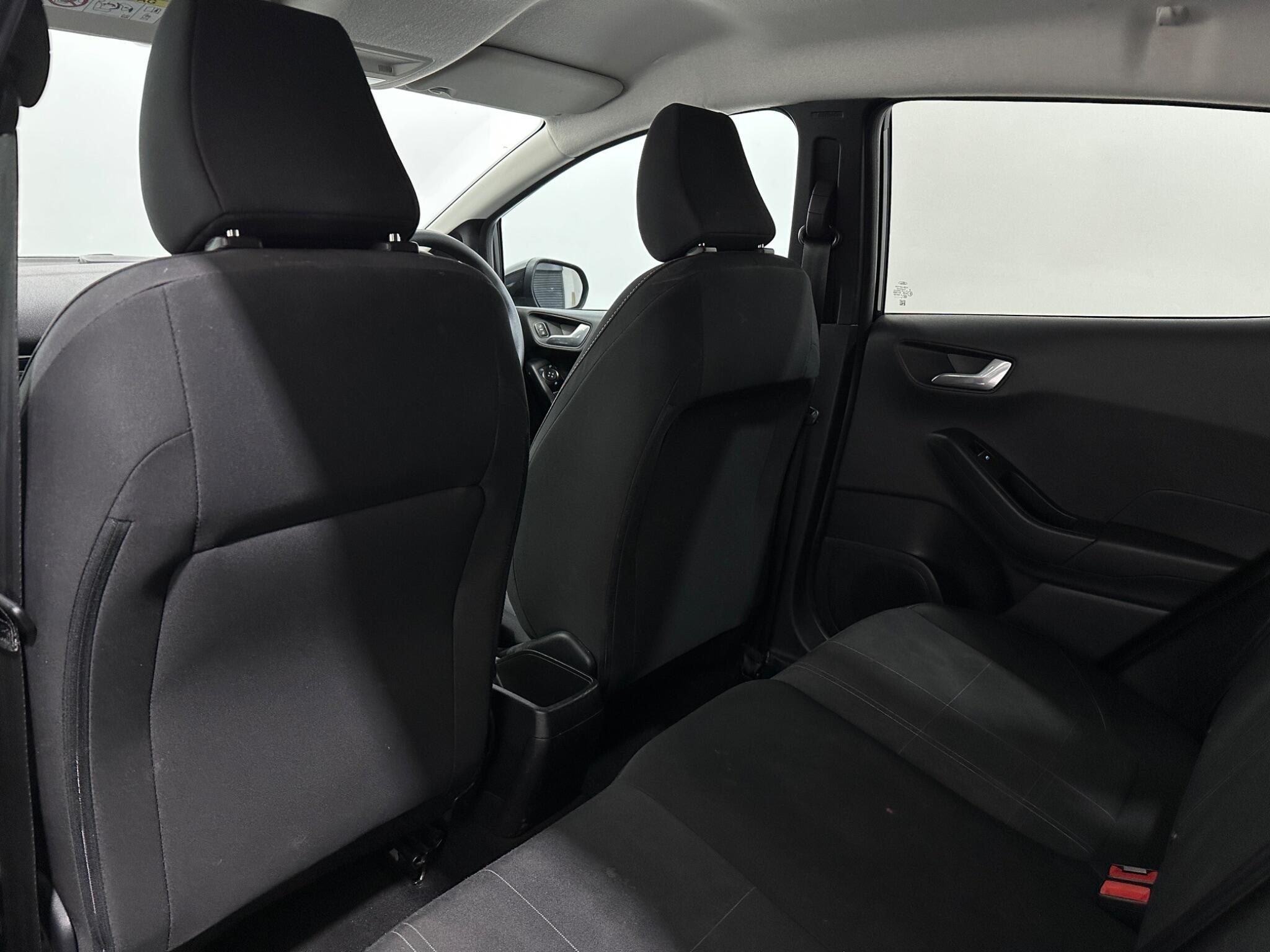 Ford Fiesta view 36