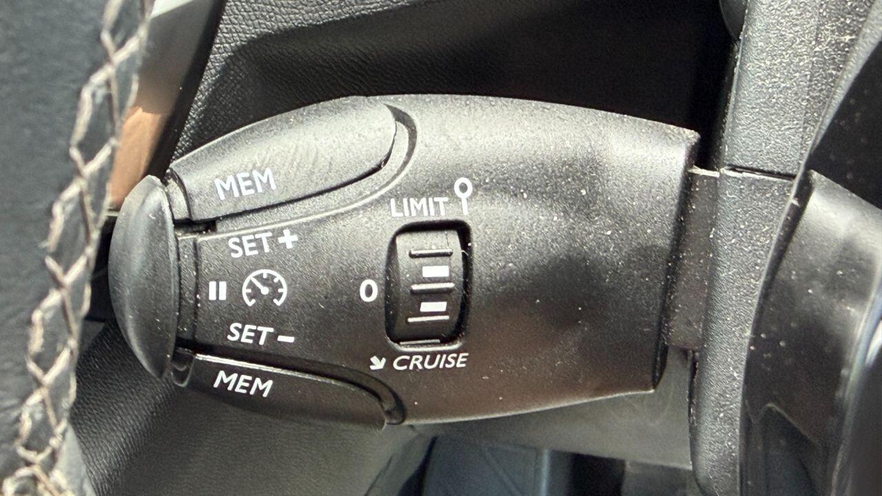 Peugeot 3008 view 19