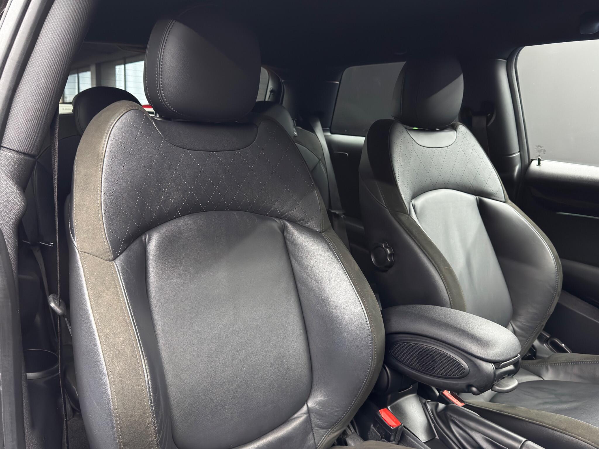 MINI Hatch view 12
