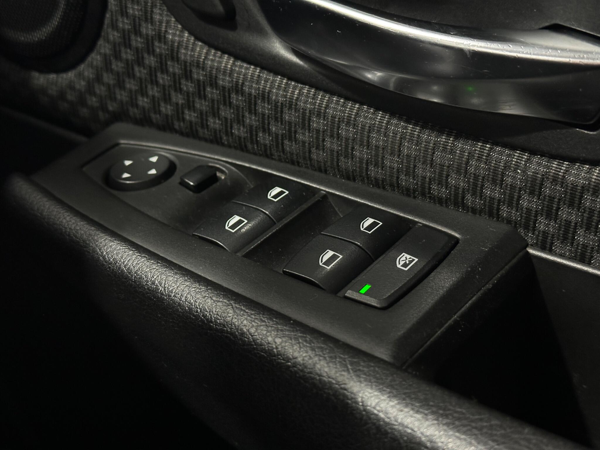 BMW 2 Series view 18