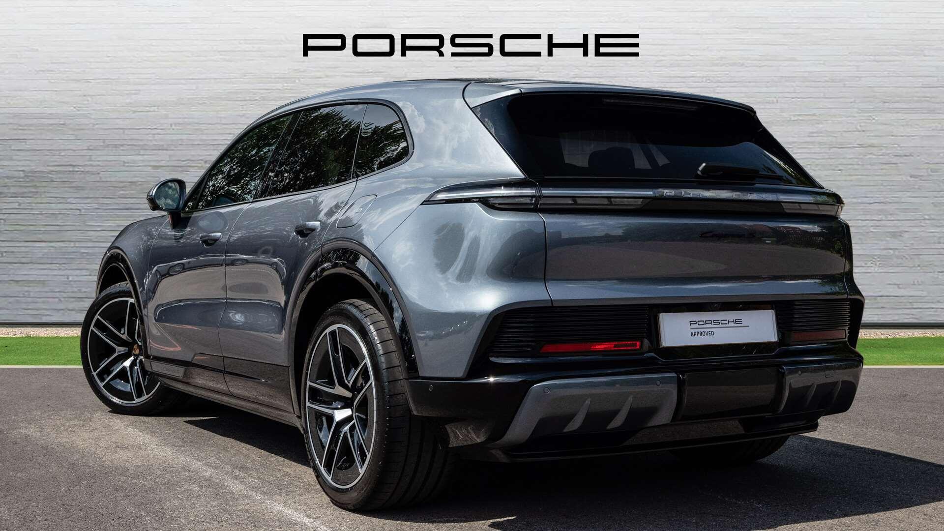 Porsche Cayenne view 5
