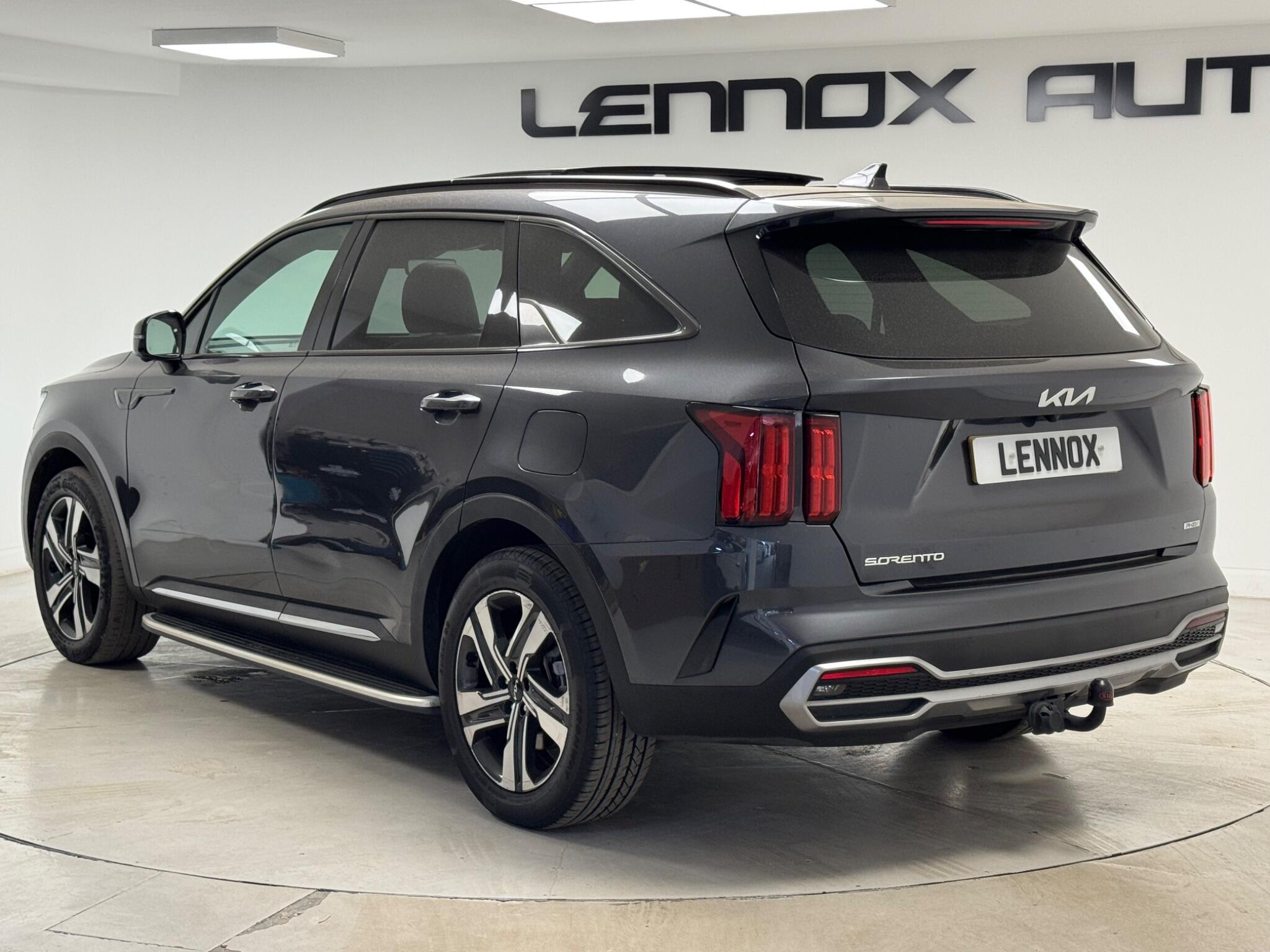 Kia Sorento view 3