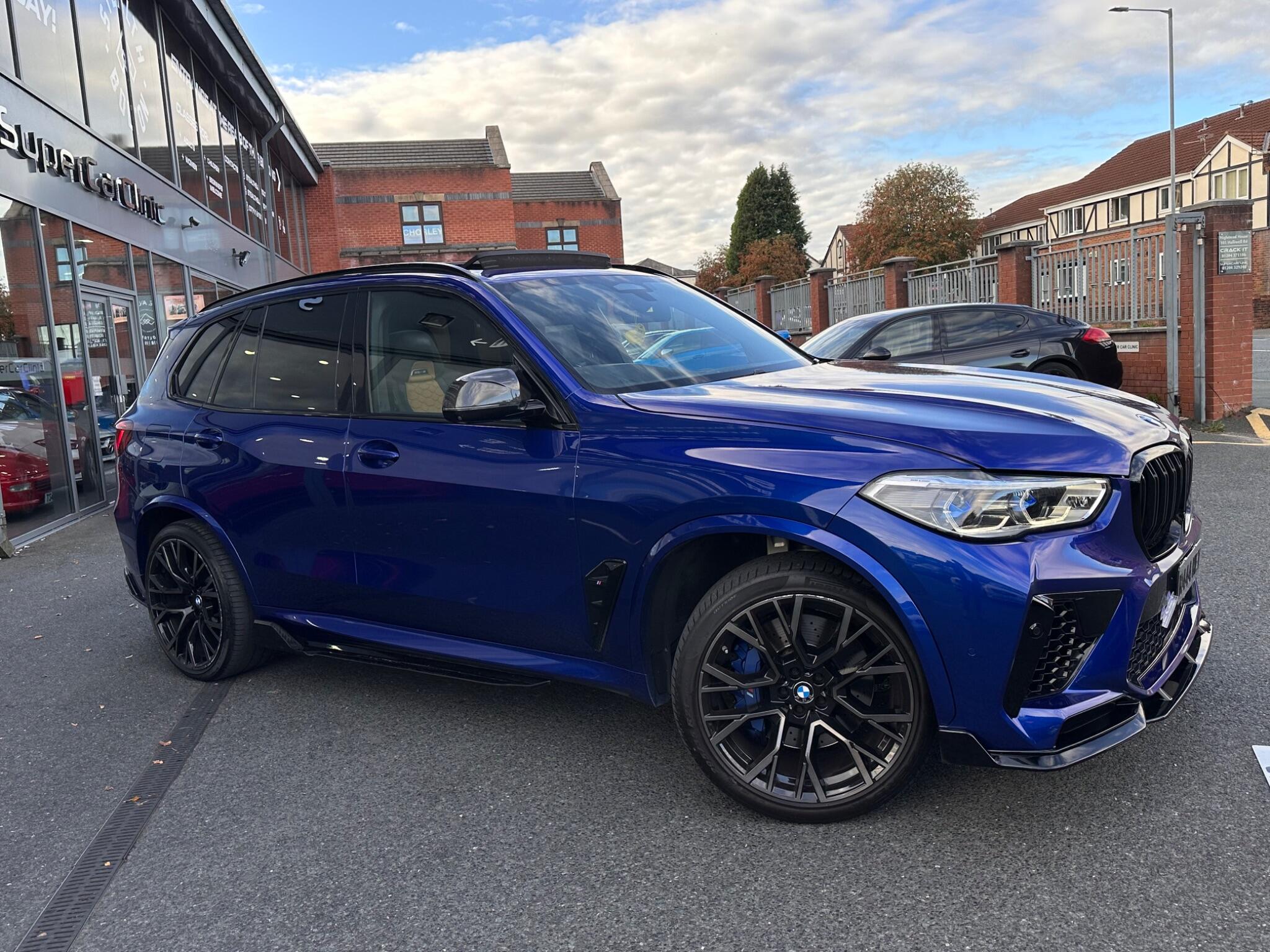 BMW X5 M view 2