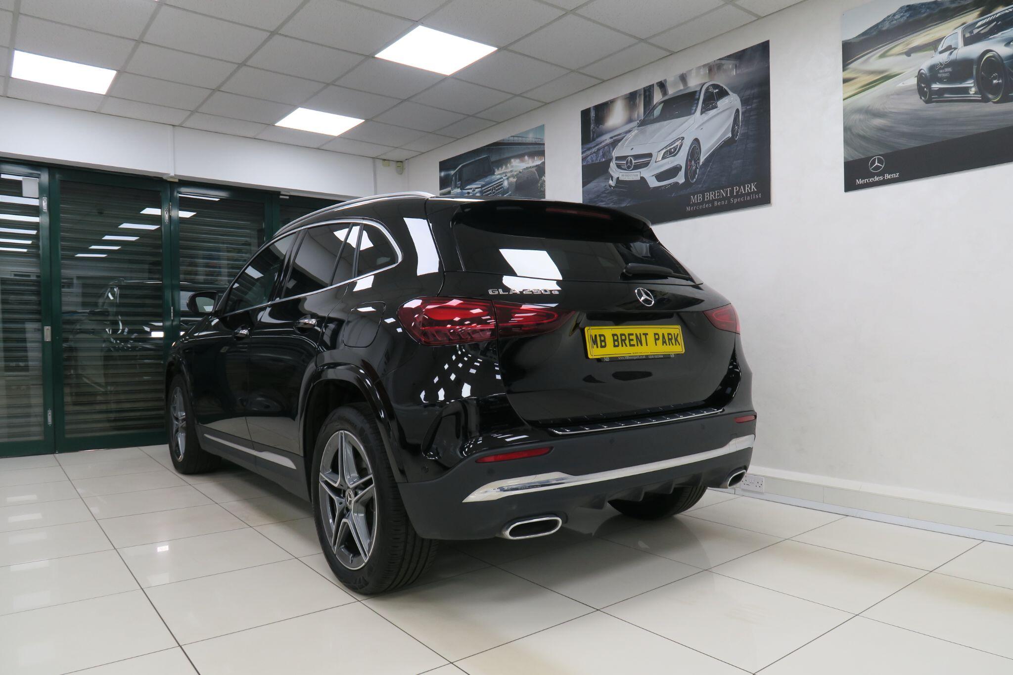 Mercedes-Benz Gla view 5
