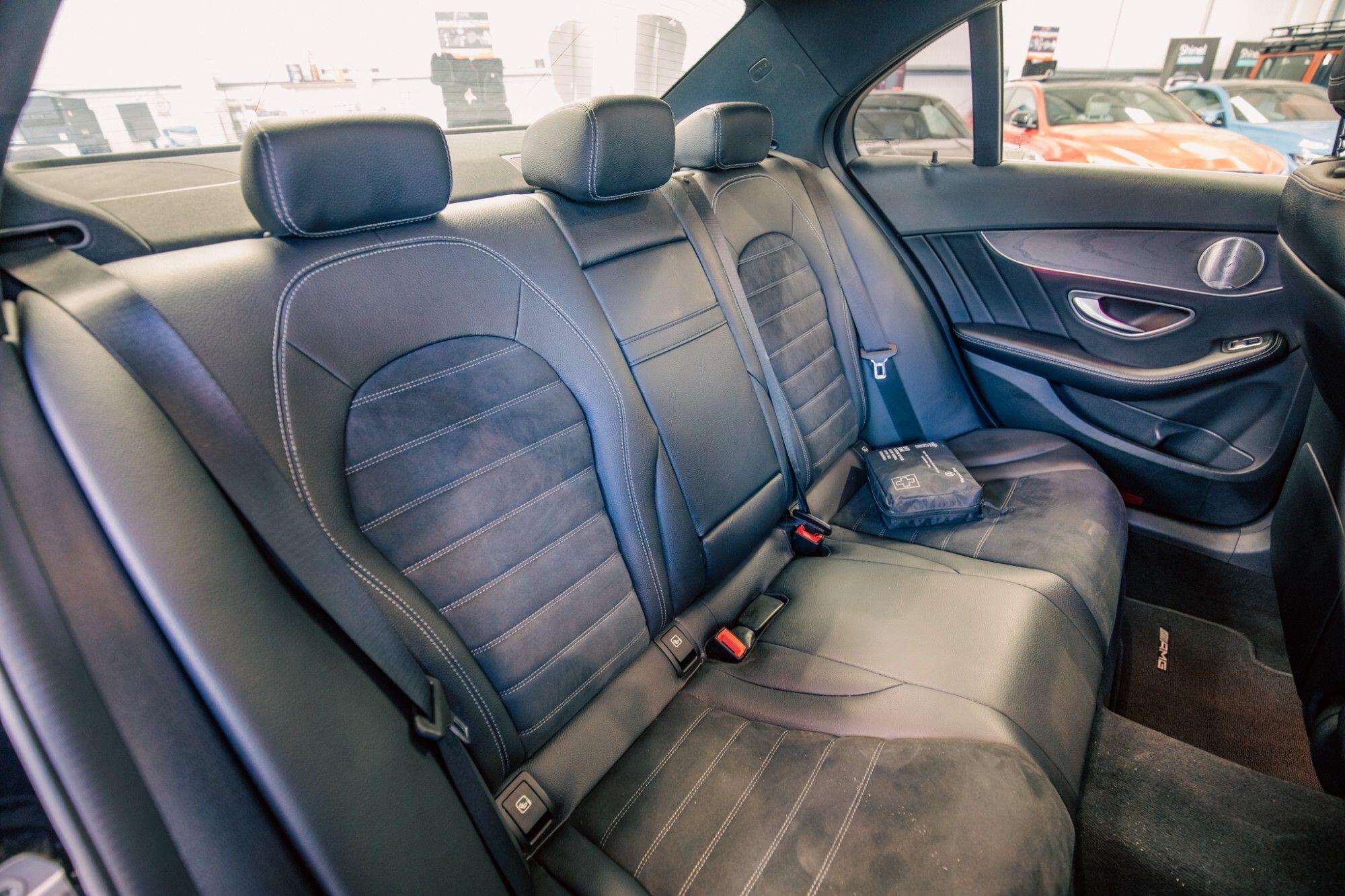 Mercedes-Benz C-Class view 9