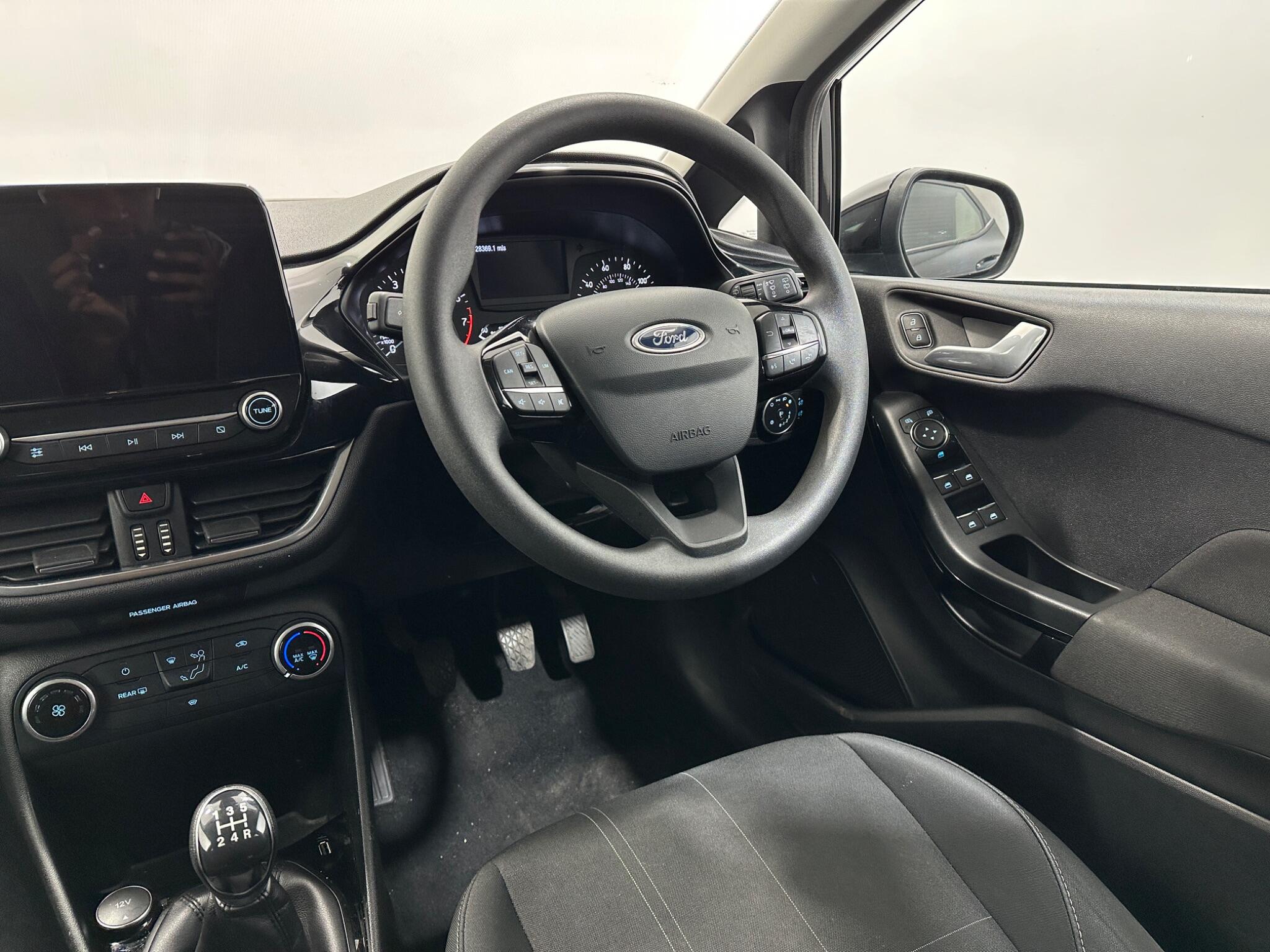 Ford Fiesta view 12