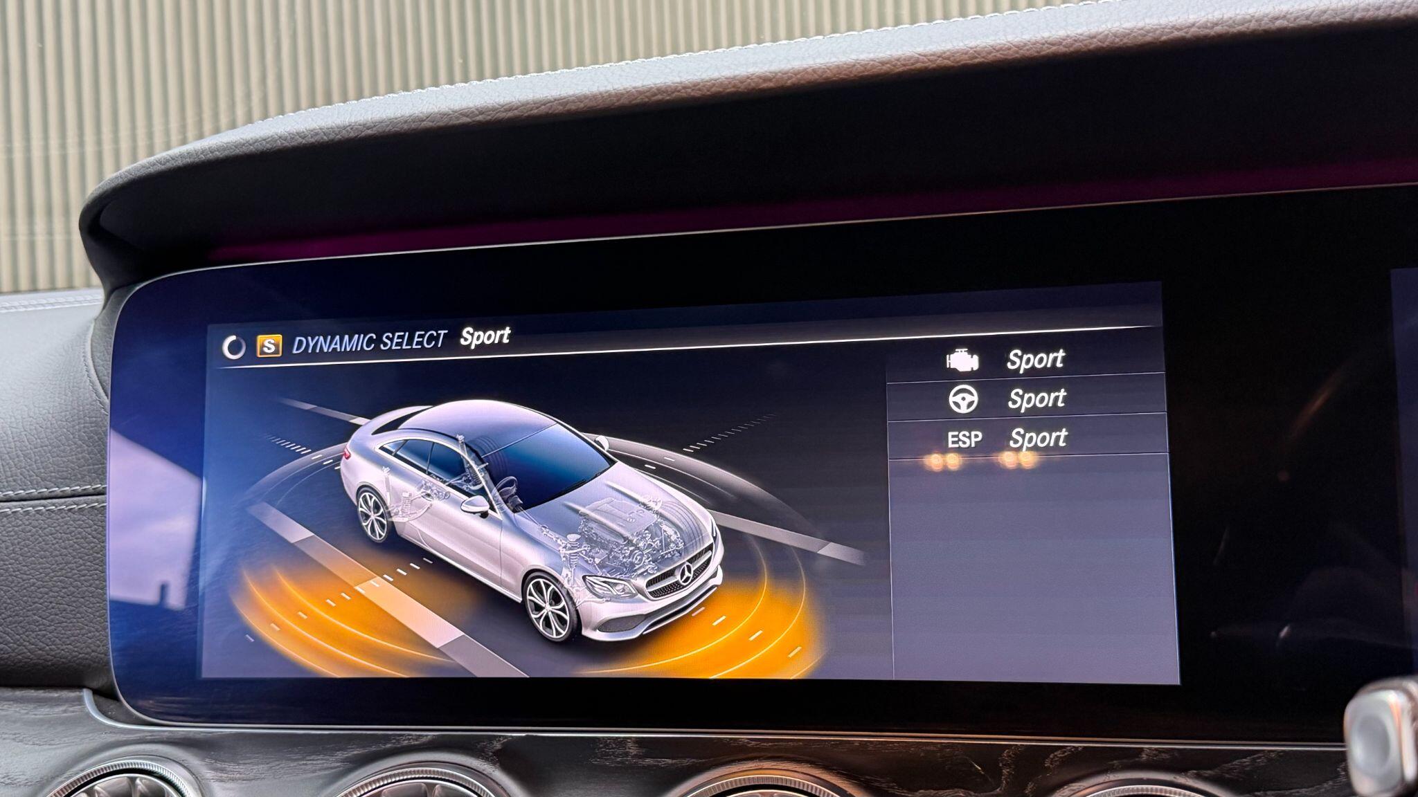 Mercedes-Benz E-Class view 30