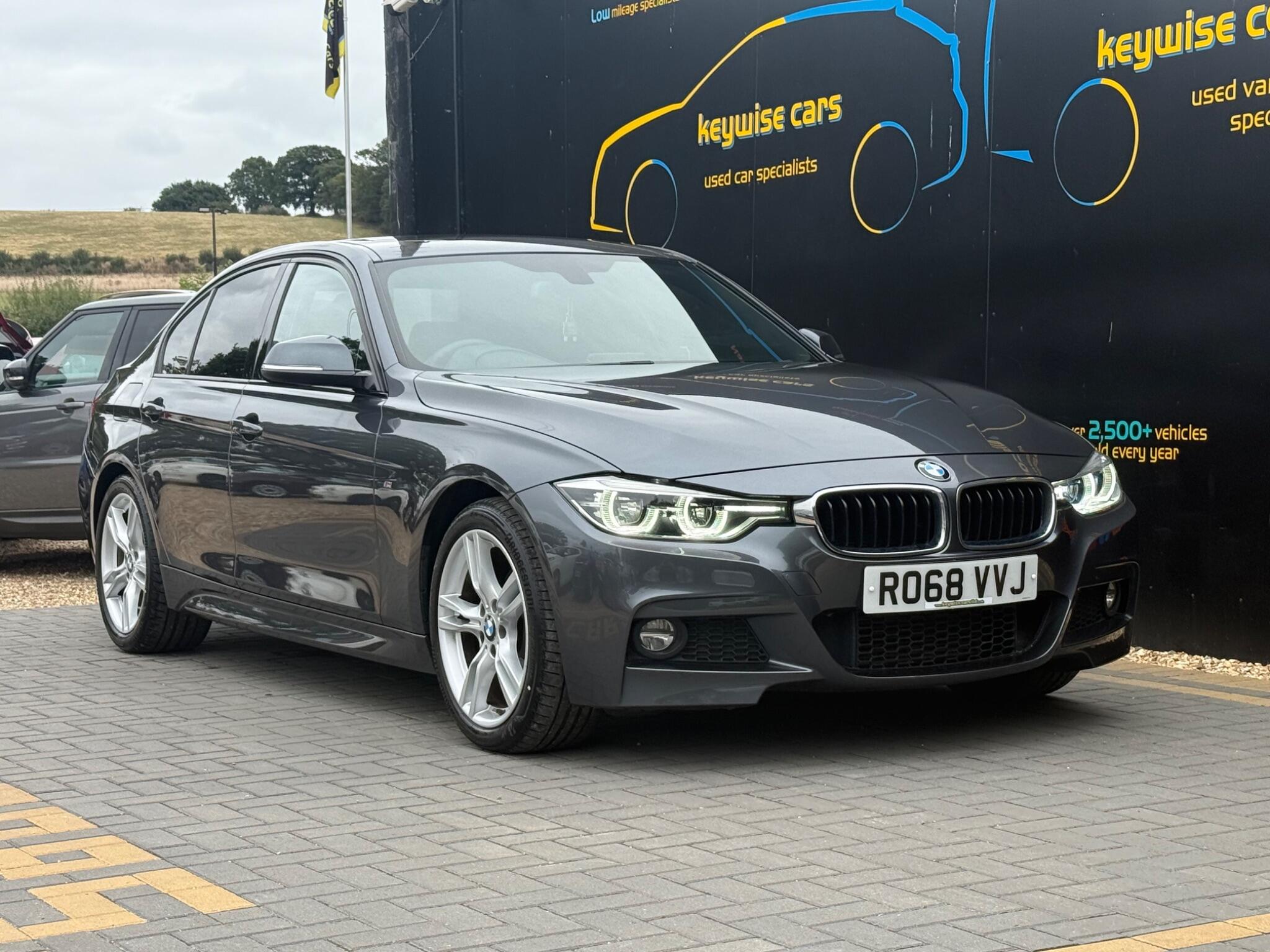 BMW 3 Series view 9