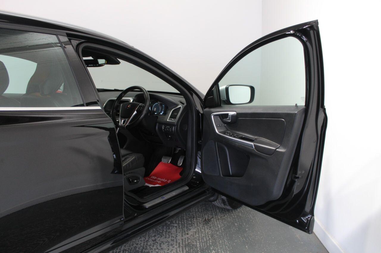 Volvo XC60 view 25
