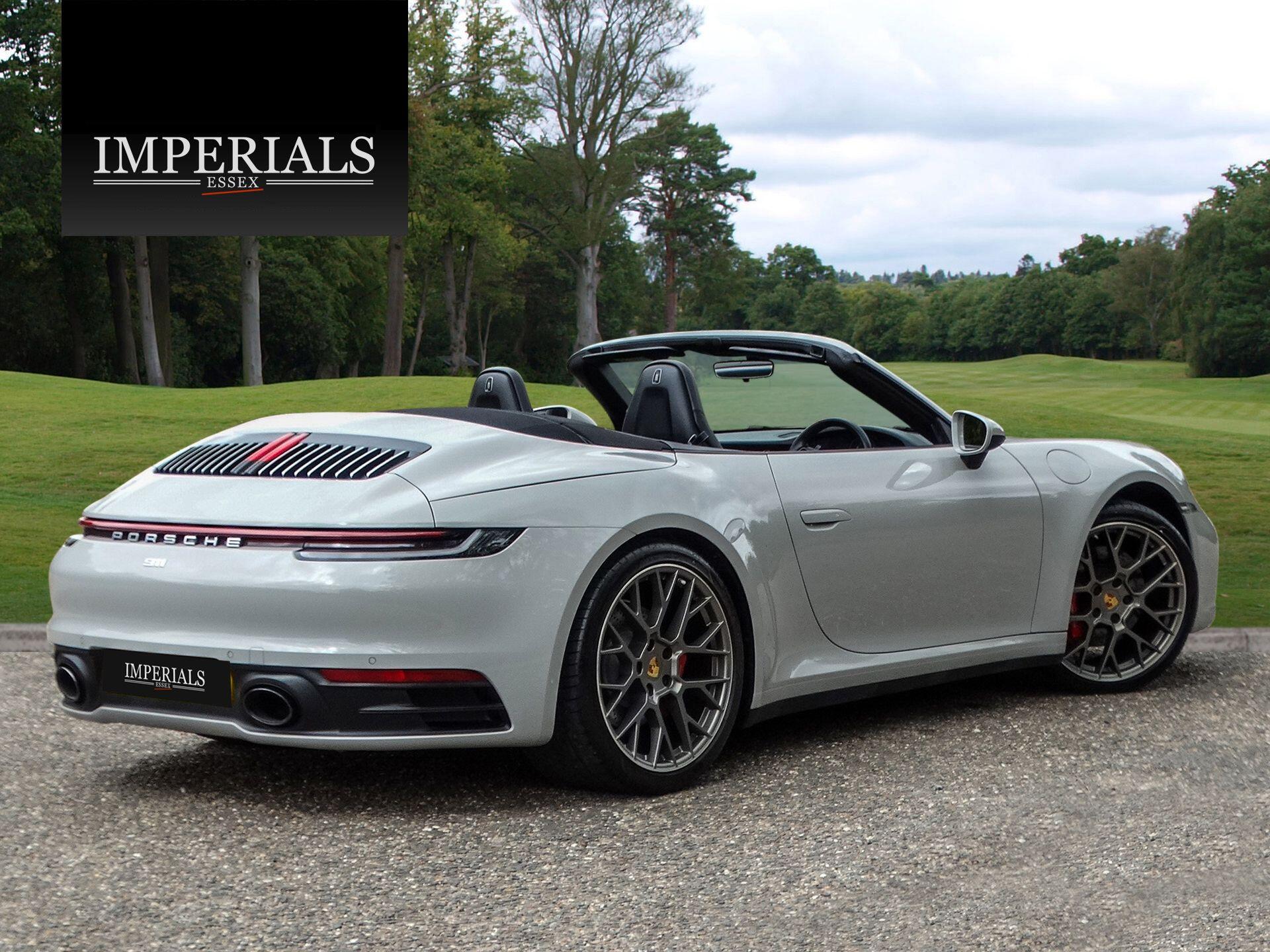 Porsche 911 view 4