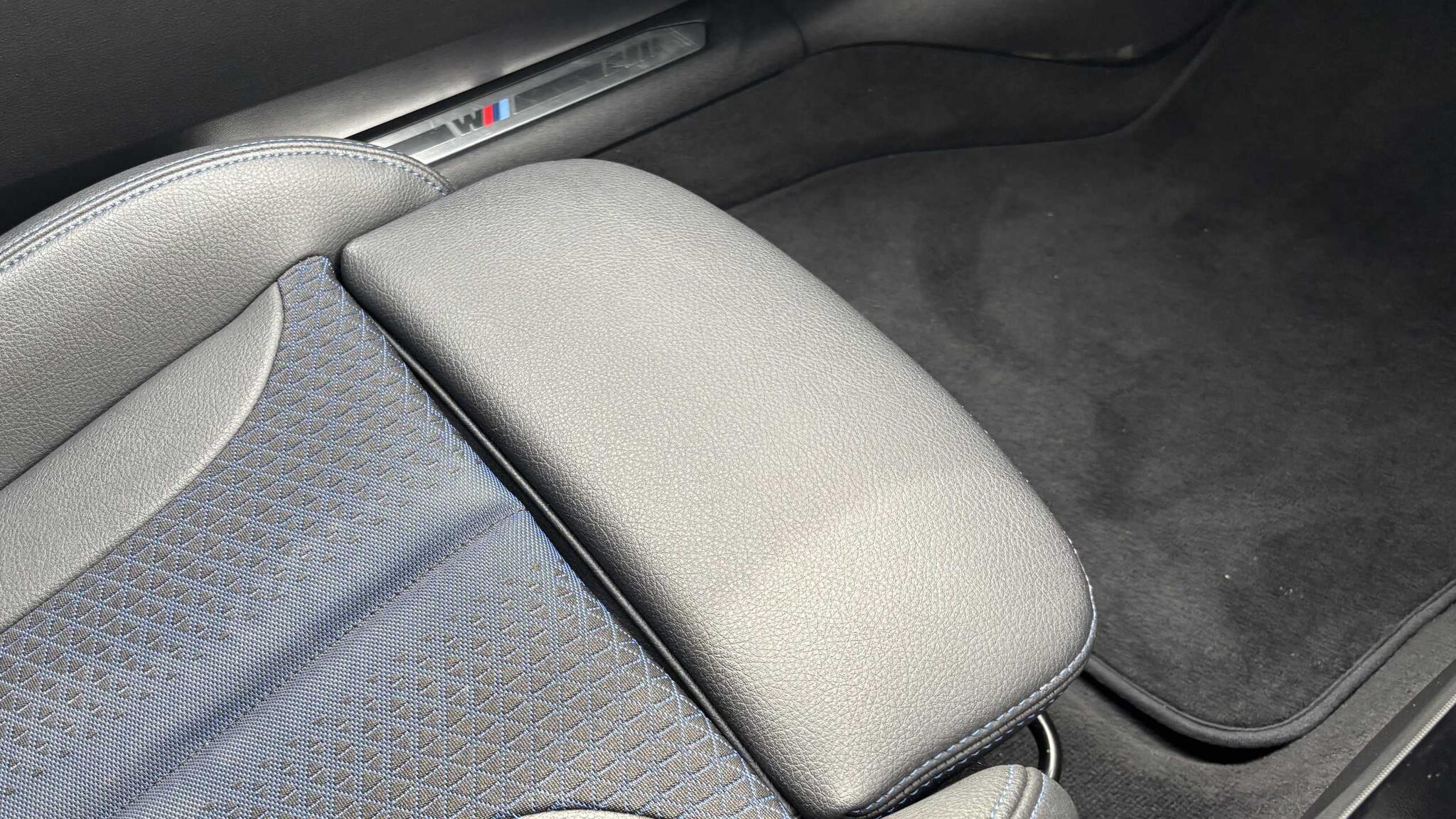 BMW 1 Series view 28