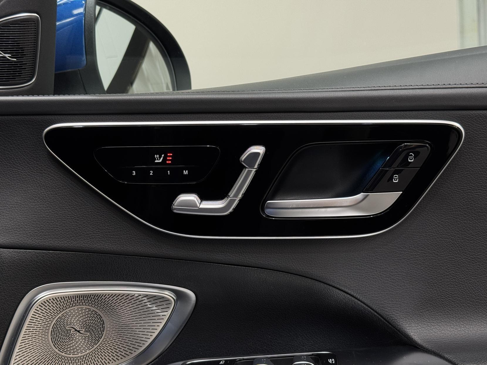 Mercedes-Benz C Class view 50