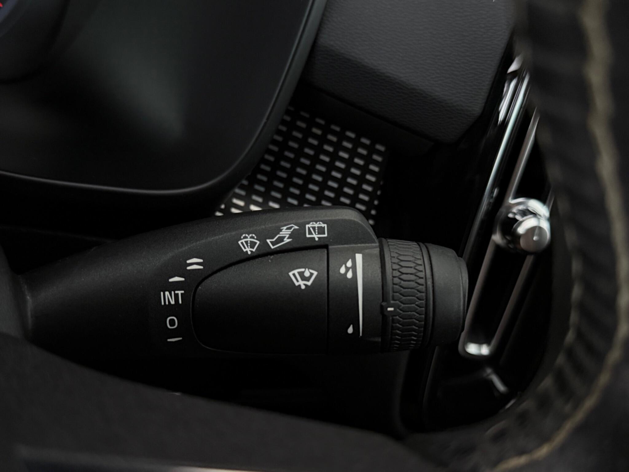 Volvo XC40 view 19