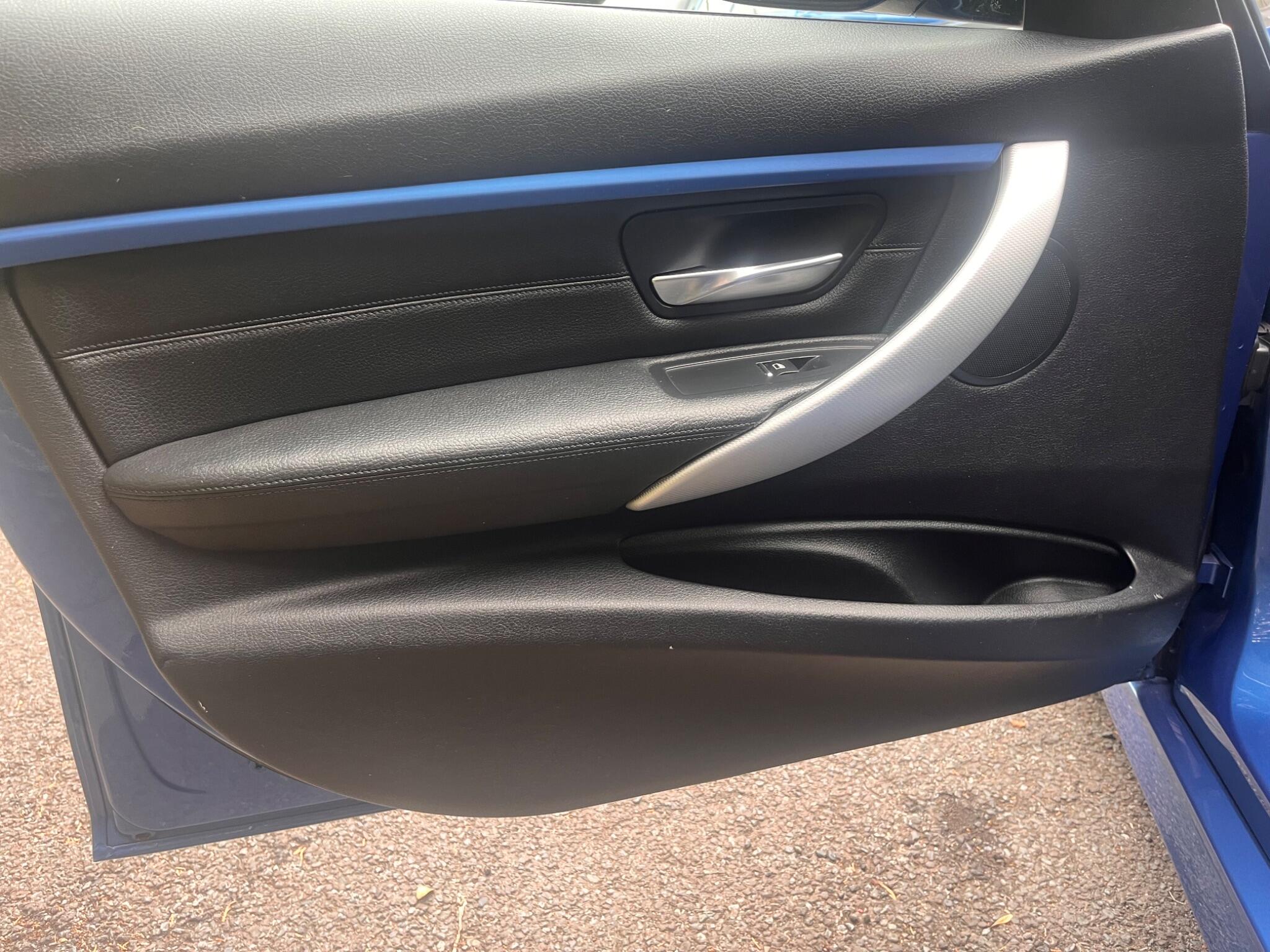 BMW 3 Series view 36